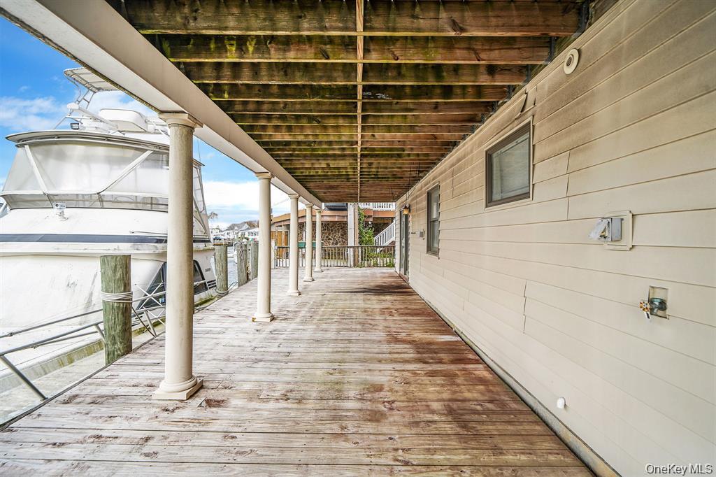 745 S 9th Street, Lindenhurst, NY 11757