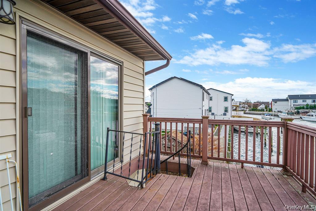 745 S 9th Street, Lindenhurst, NY 11757