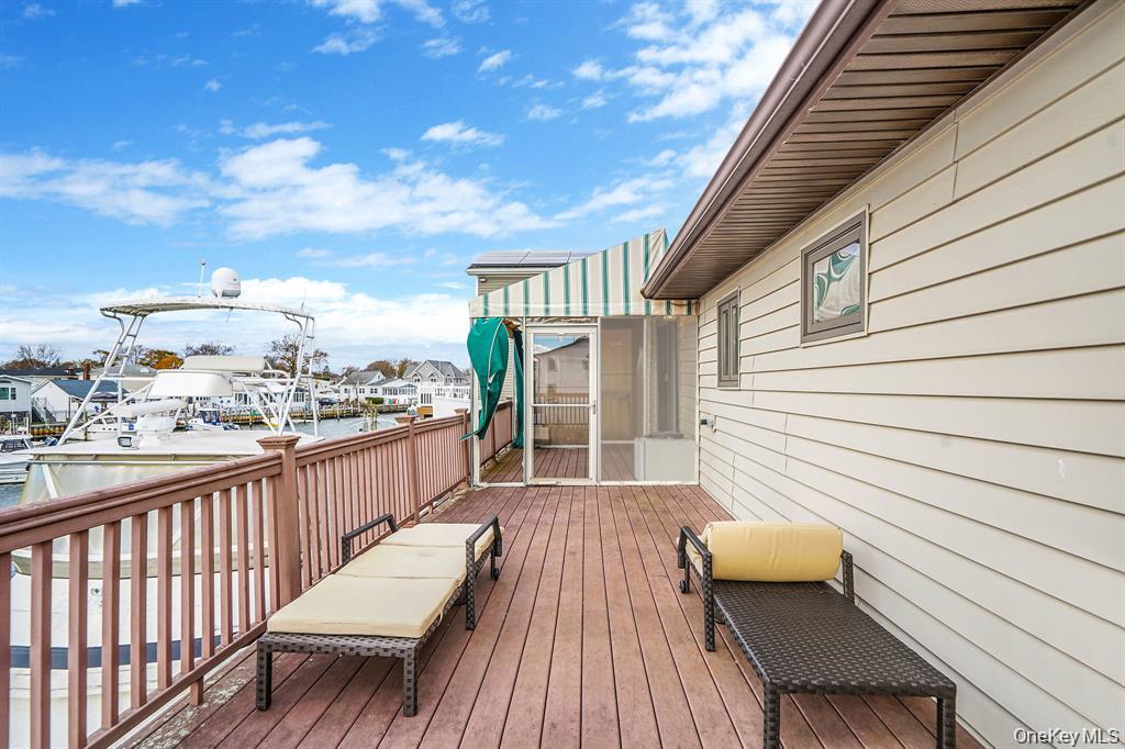 745 S 9th Street, Lindenhurst, NY 11757