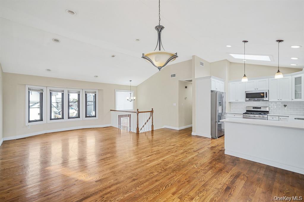 745 S 9th Street, Lindenhurst, NY 11757