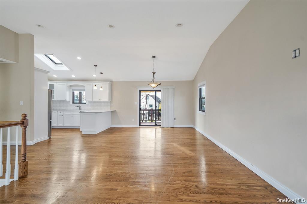 745 S 9th Street, Lindenhurst, NY 11757