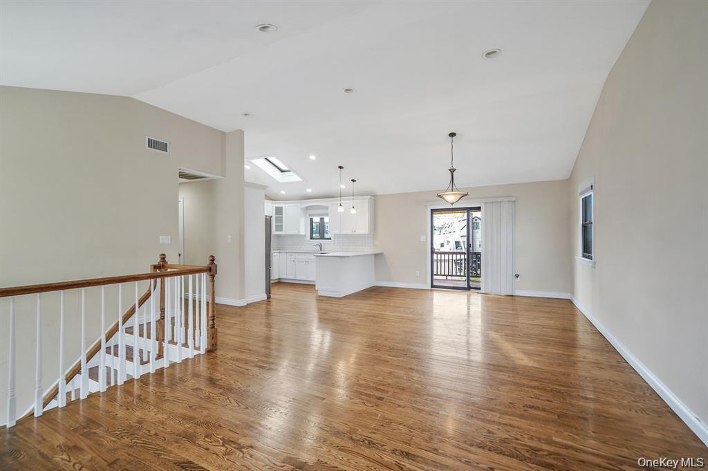 745 S 9th Street, Lindenhurst, NY 11757