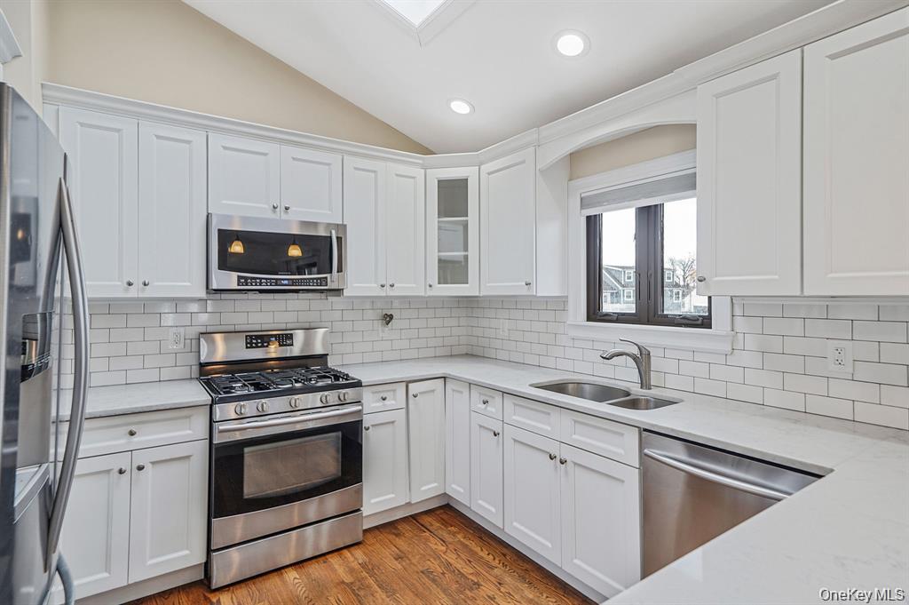 745 S 9th Street, Lindenhurst, NY 11757