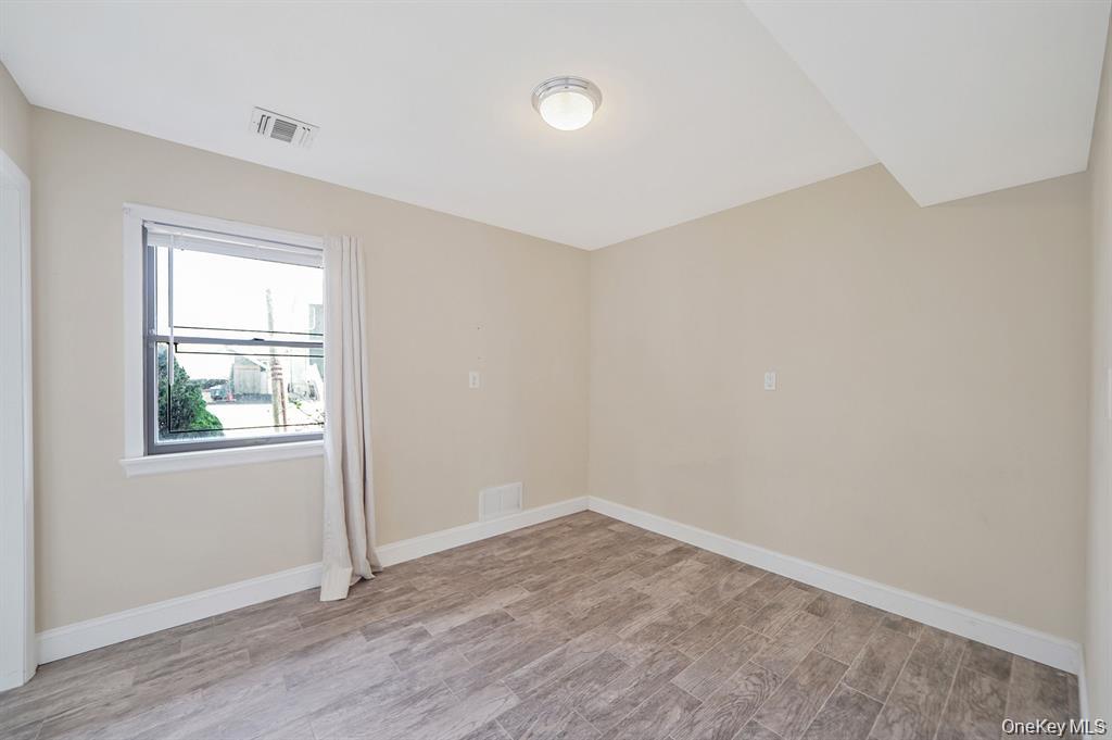 745 S 9th Street, Lindenhurst, NY 11757