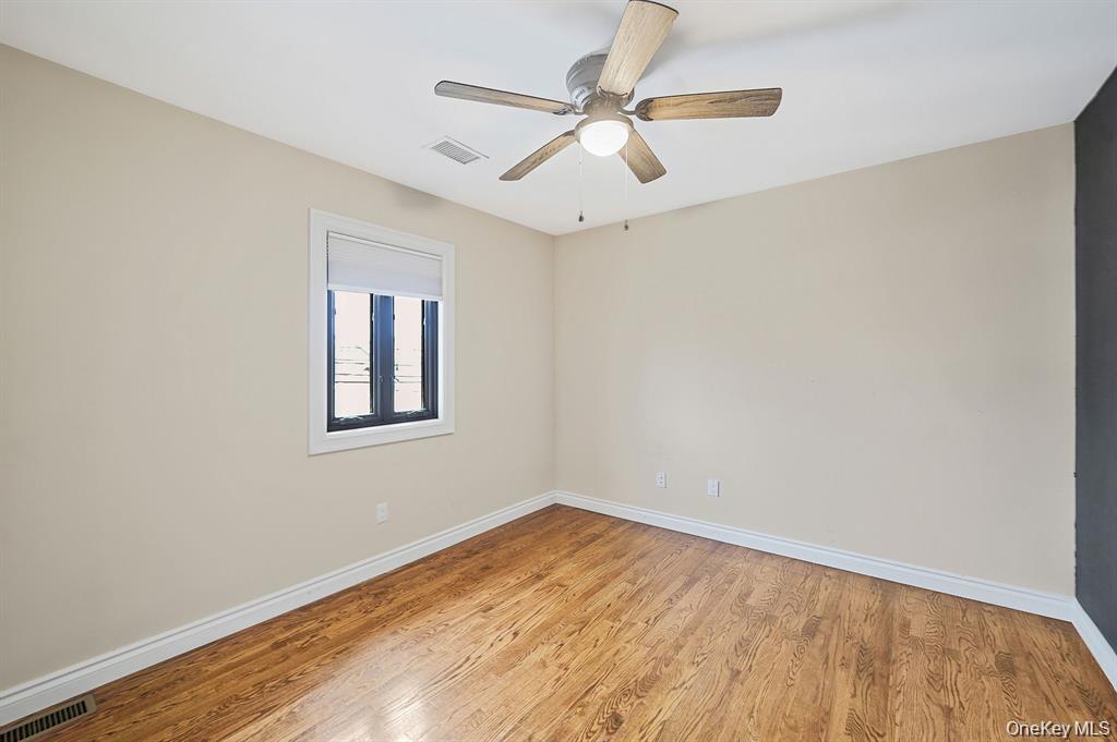 745 S 9th Street, Lindenhurst, NY 11757