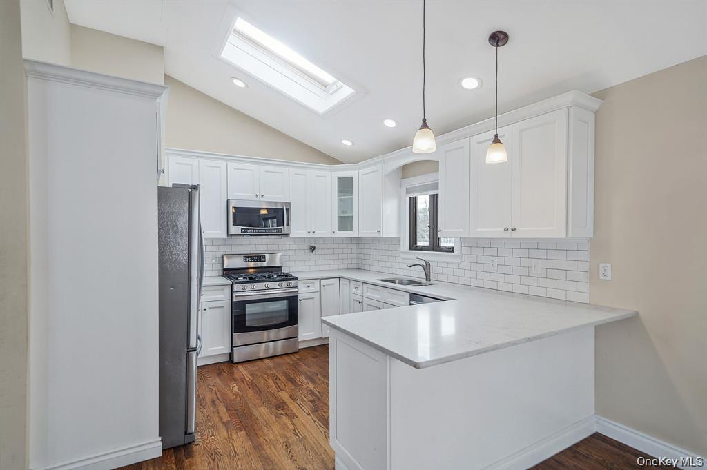 745 S 9th Street, Lindenhurst, NY 11757