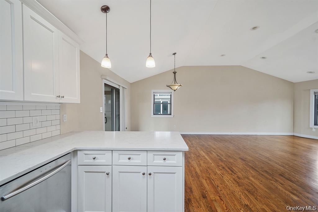 745 S 9th Street, Lindenhurst, NY 11757