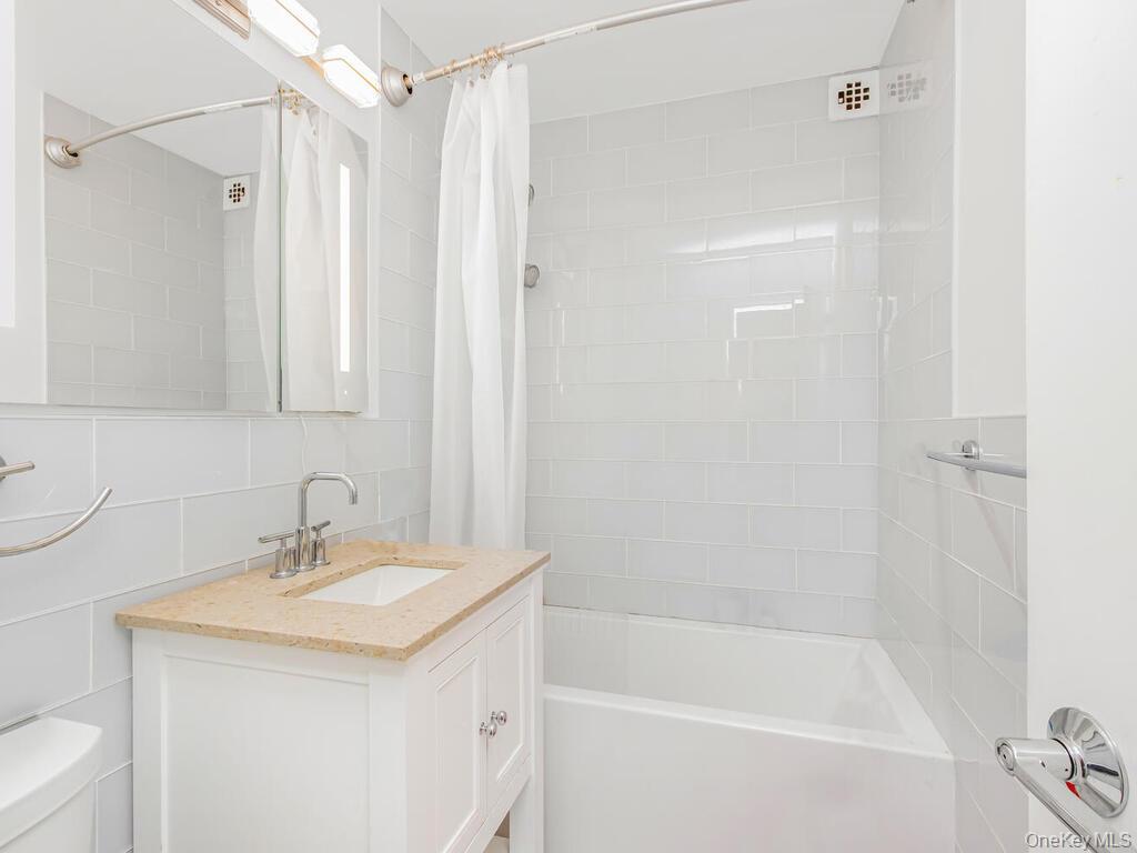 1841 Central Park Avenue # 16A, Yonkers, NY 10710