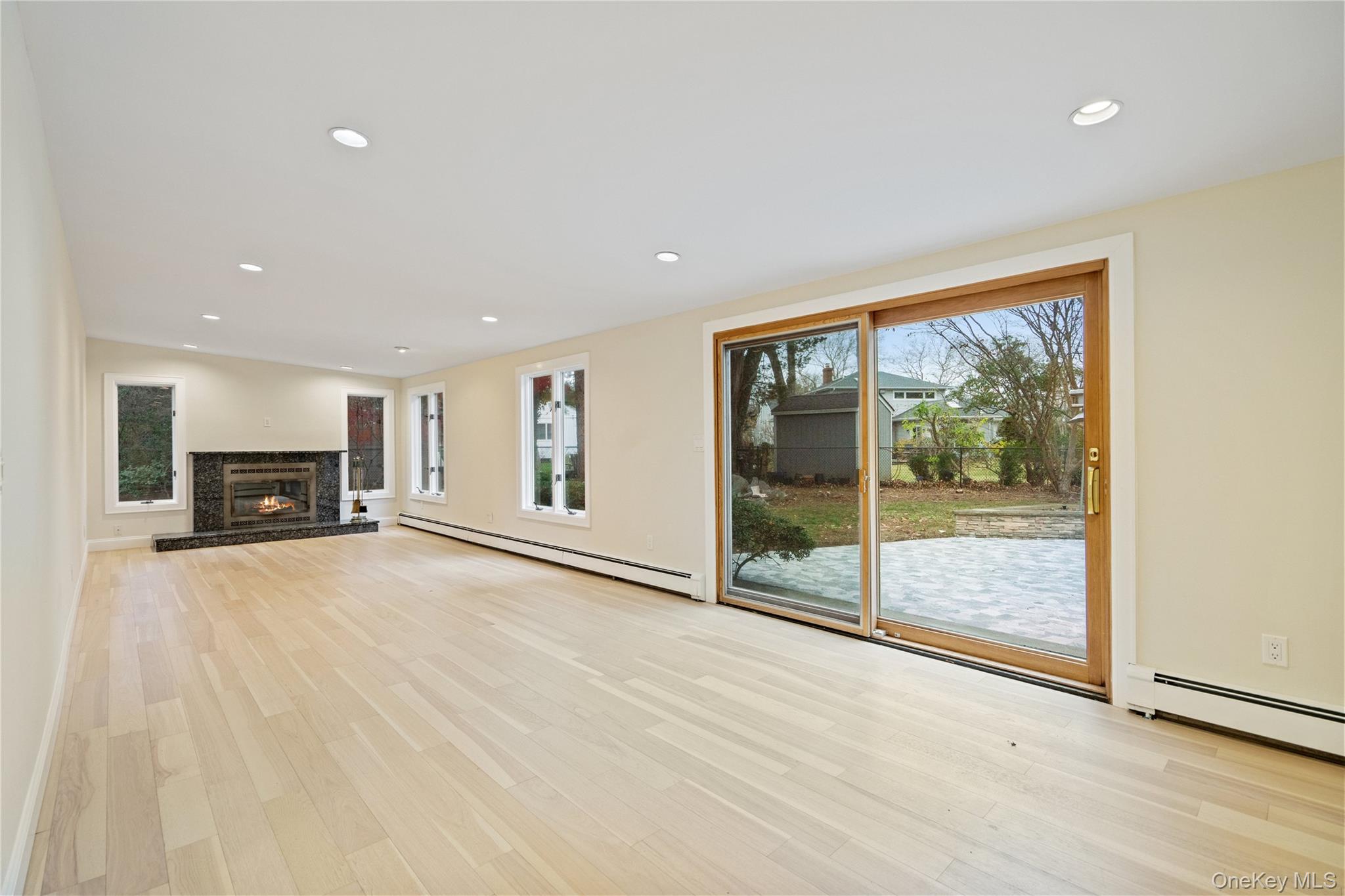 1 Upper Lane, Centerport, NY 11721