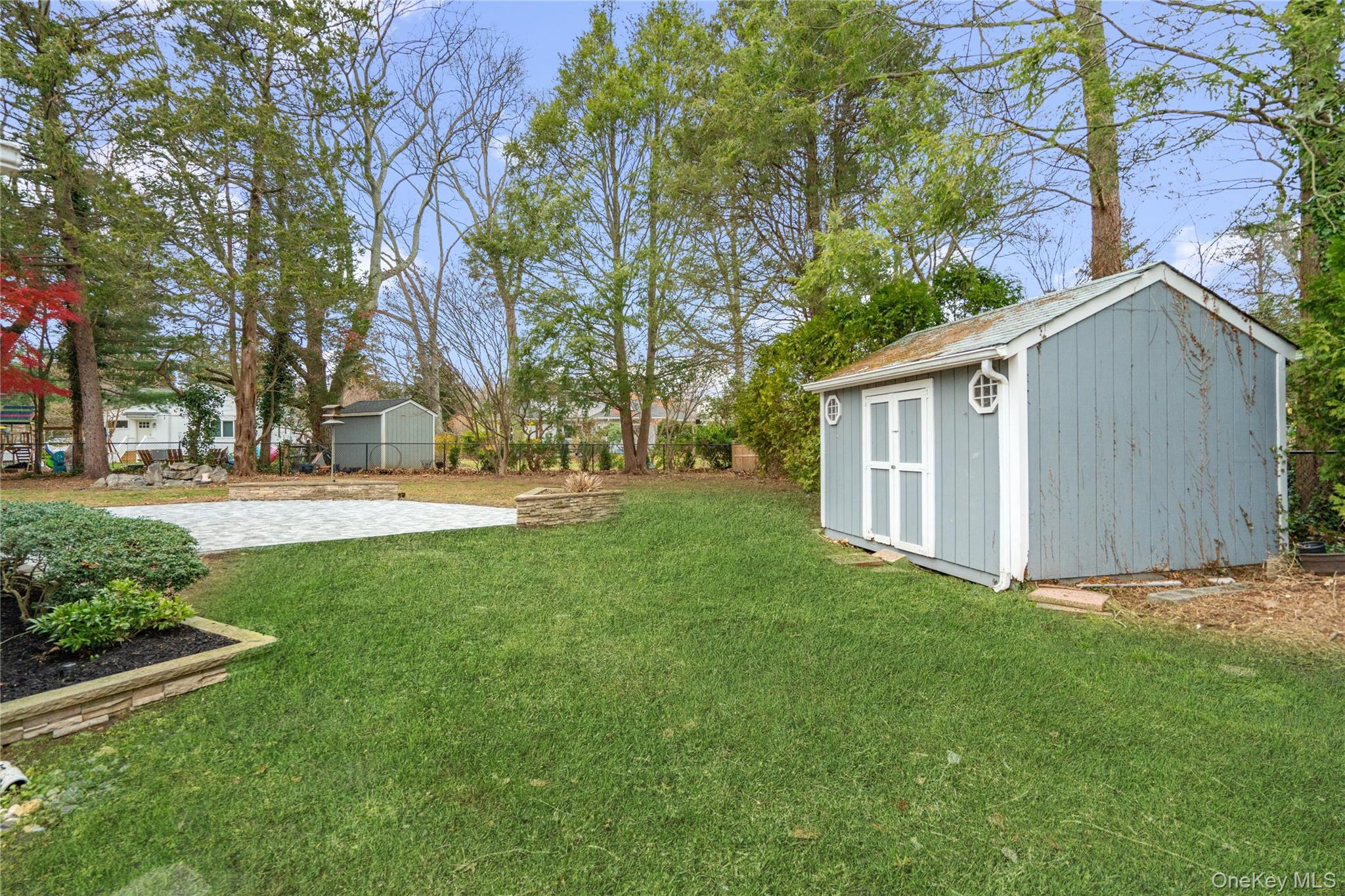 1 Upper Lane, Centerport, NY 11721