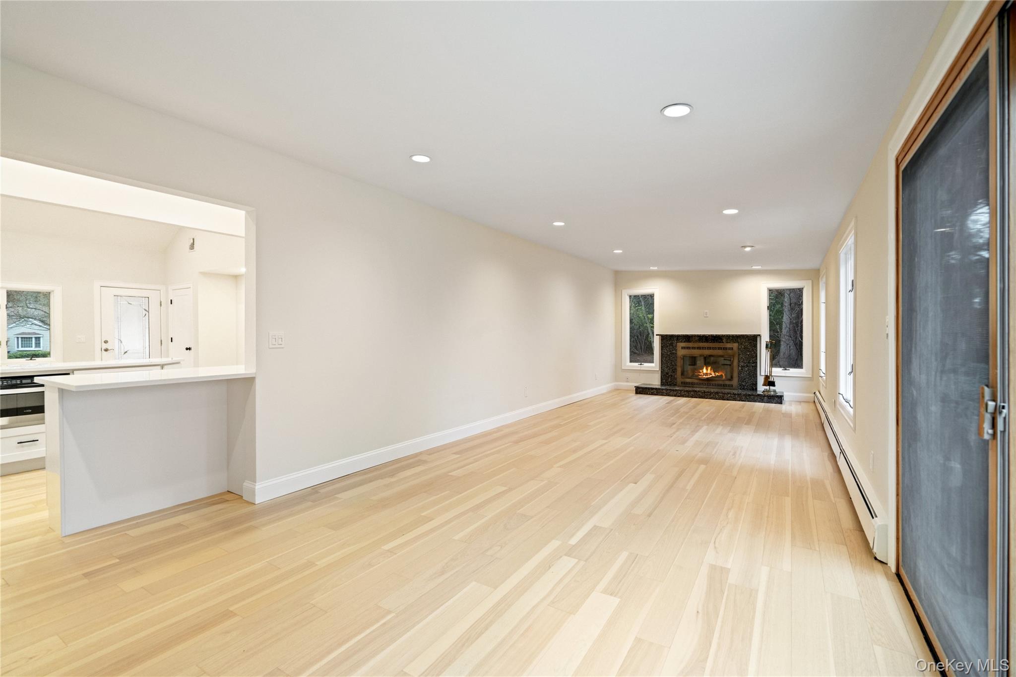 1 Upper Lane, Centerport, NY 11721