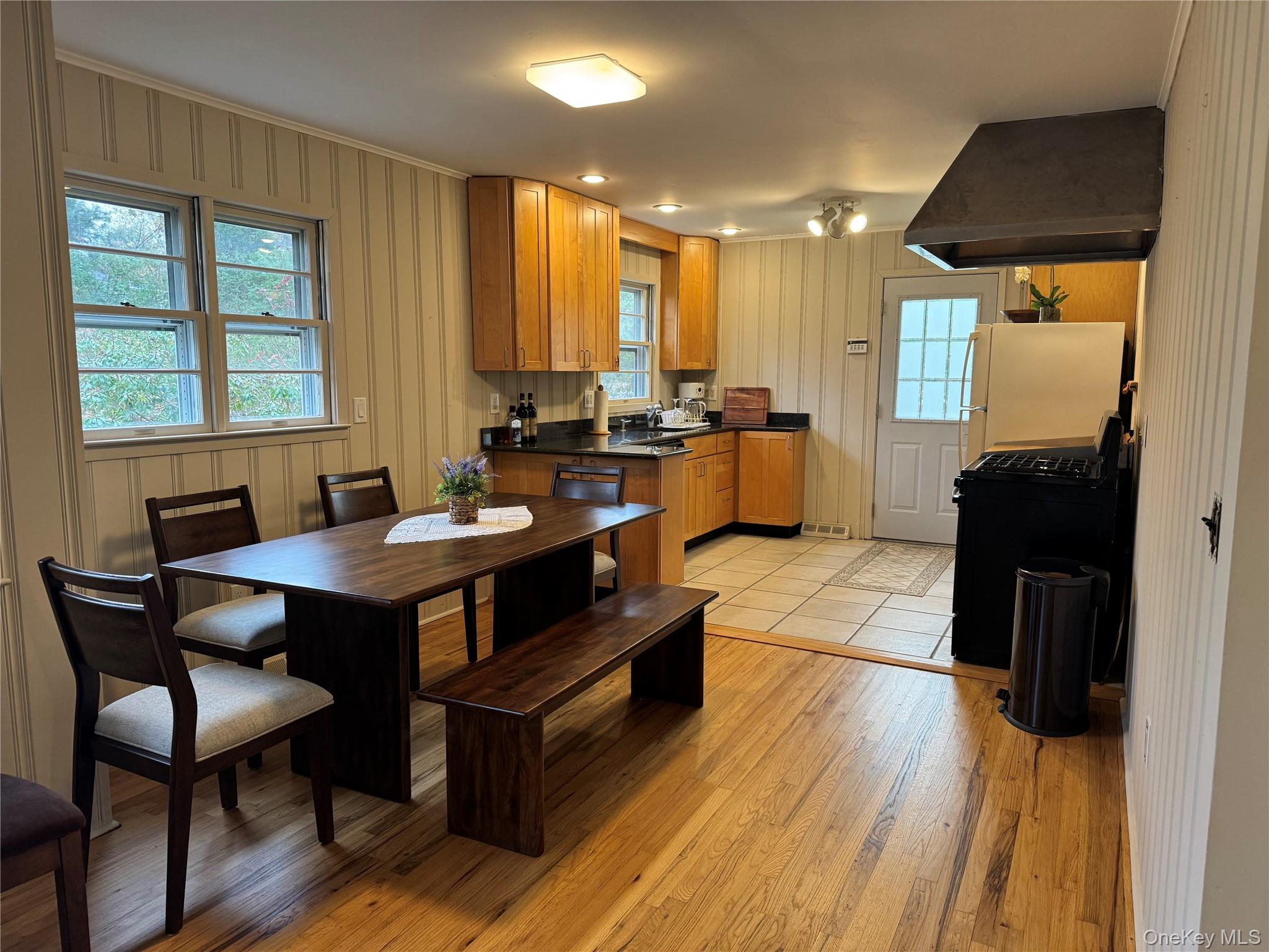 39 North Rd., Hampton Bays, NY 11946