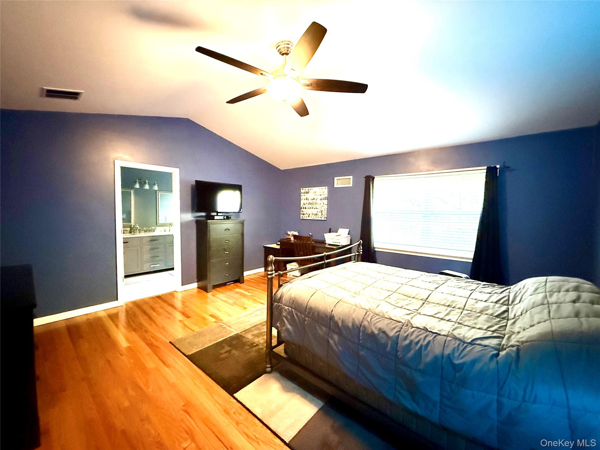 142 Pinebrook Drive, Hyde Park, NY 12538