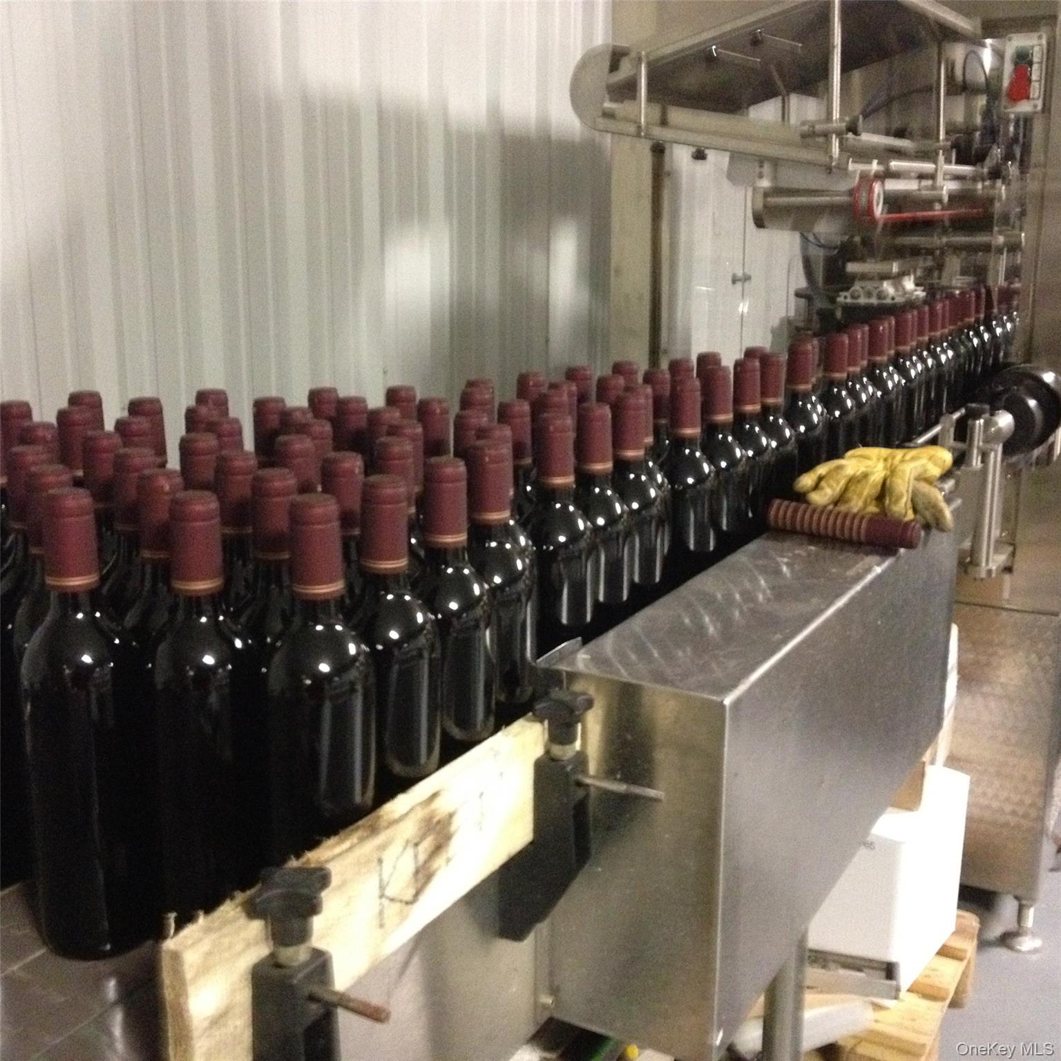 156 Youngs Avenue, Calverton, NY 11933