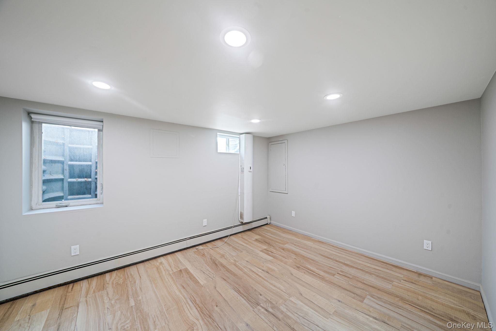 32 Williams Avenue, Holtsville, NY 11742