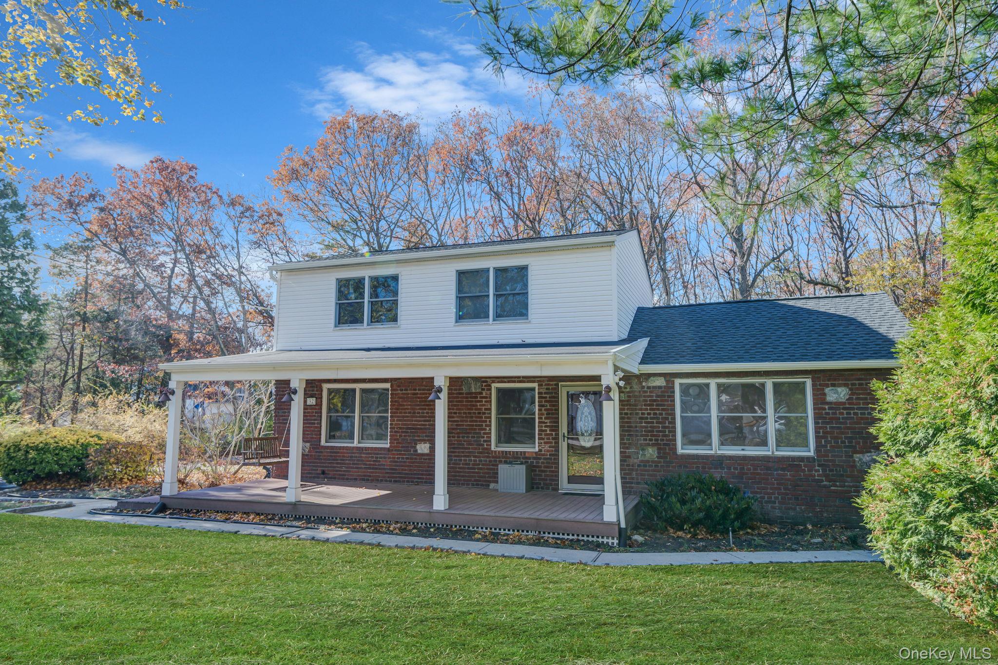 32 Williams Avenue, Holtsville, NY 11742