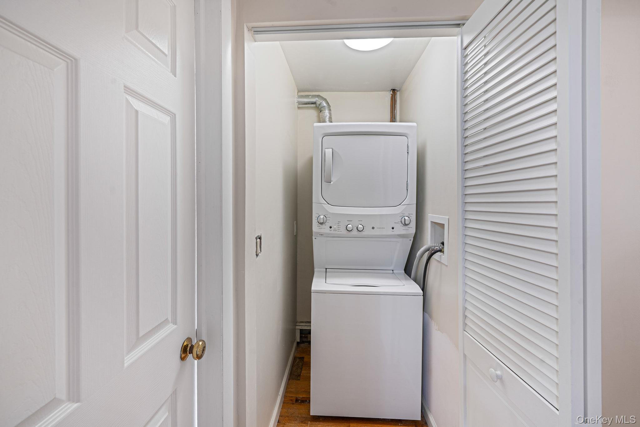 32 Williams Avenue, Holtsville, NY 11742