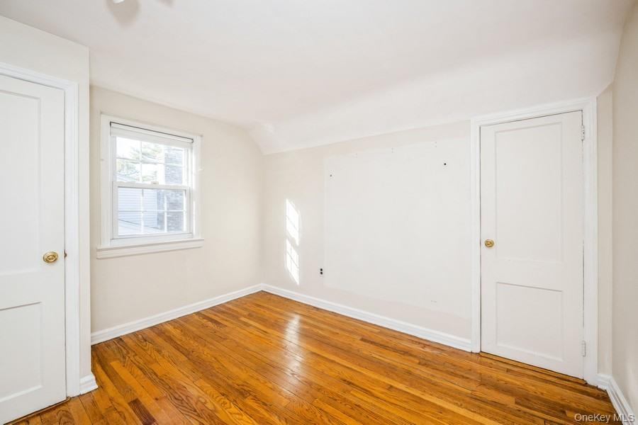 40 Derby Road, Port Washington, NY 11050