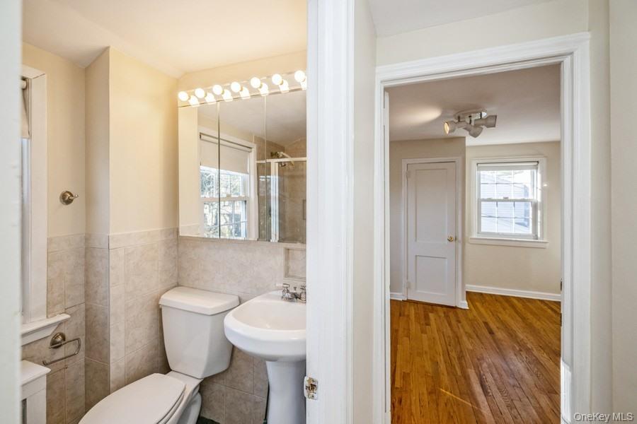 40 Derby Road, Port Washington, NY 11050