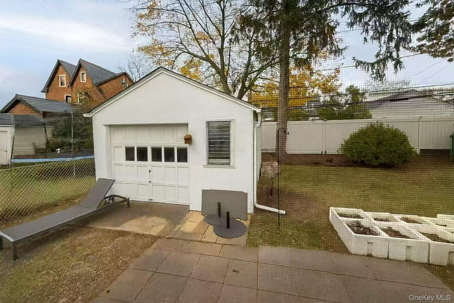 243 Cushing Avenue, Williston Park, NY 11596