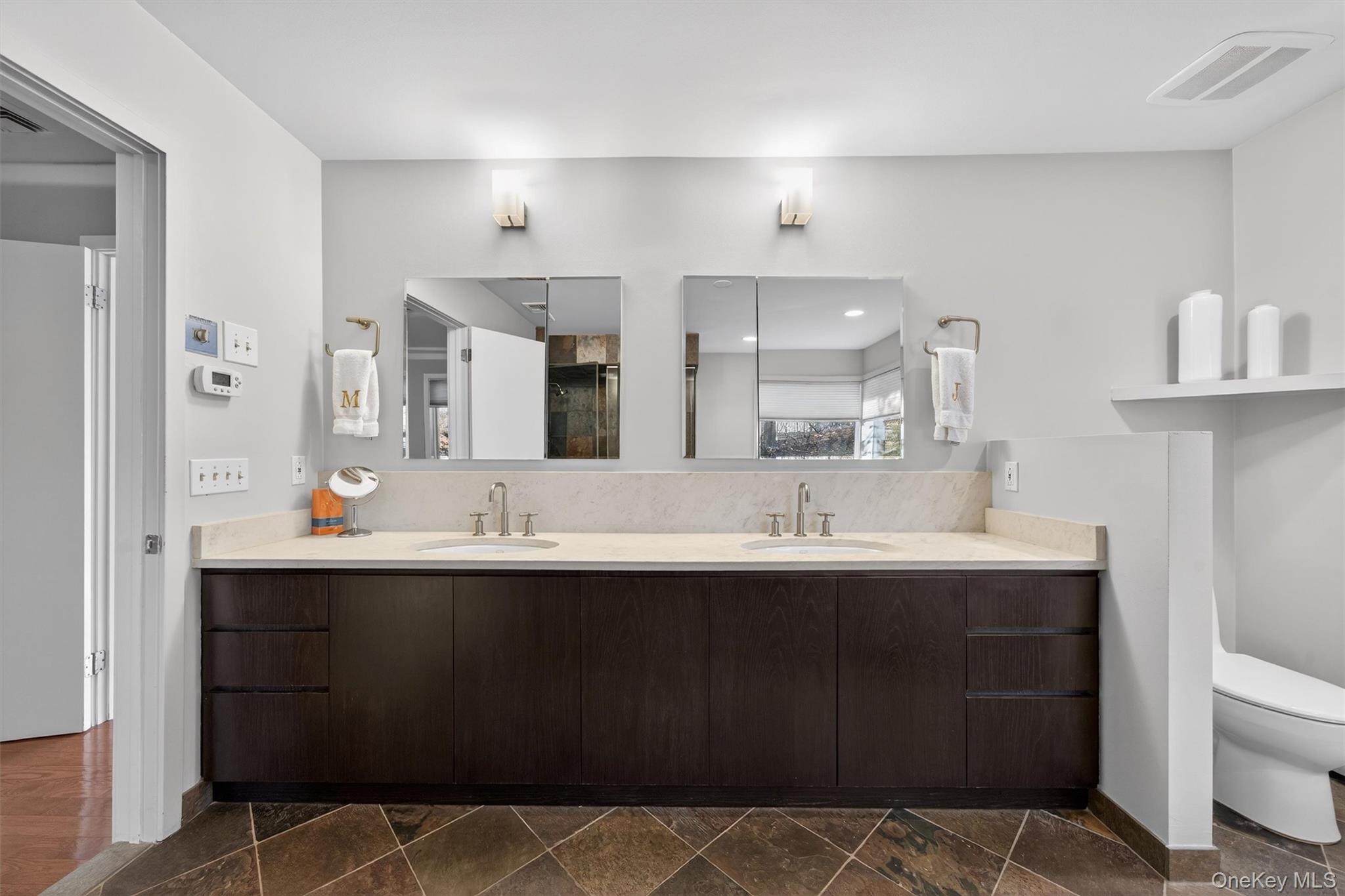 13 Zeck Court, Montebello, NY 10901