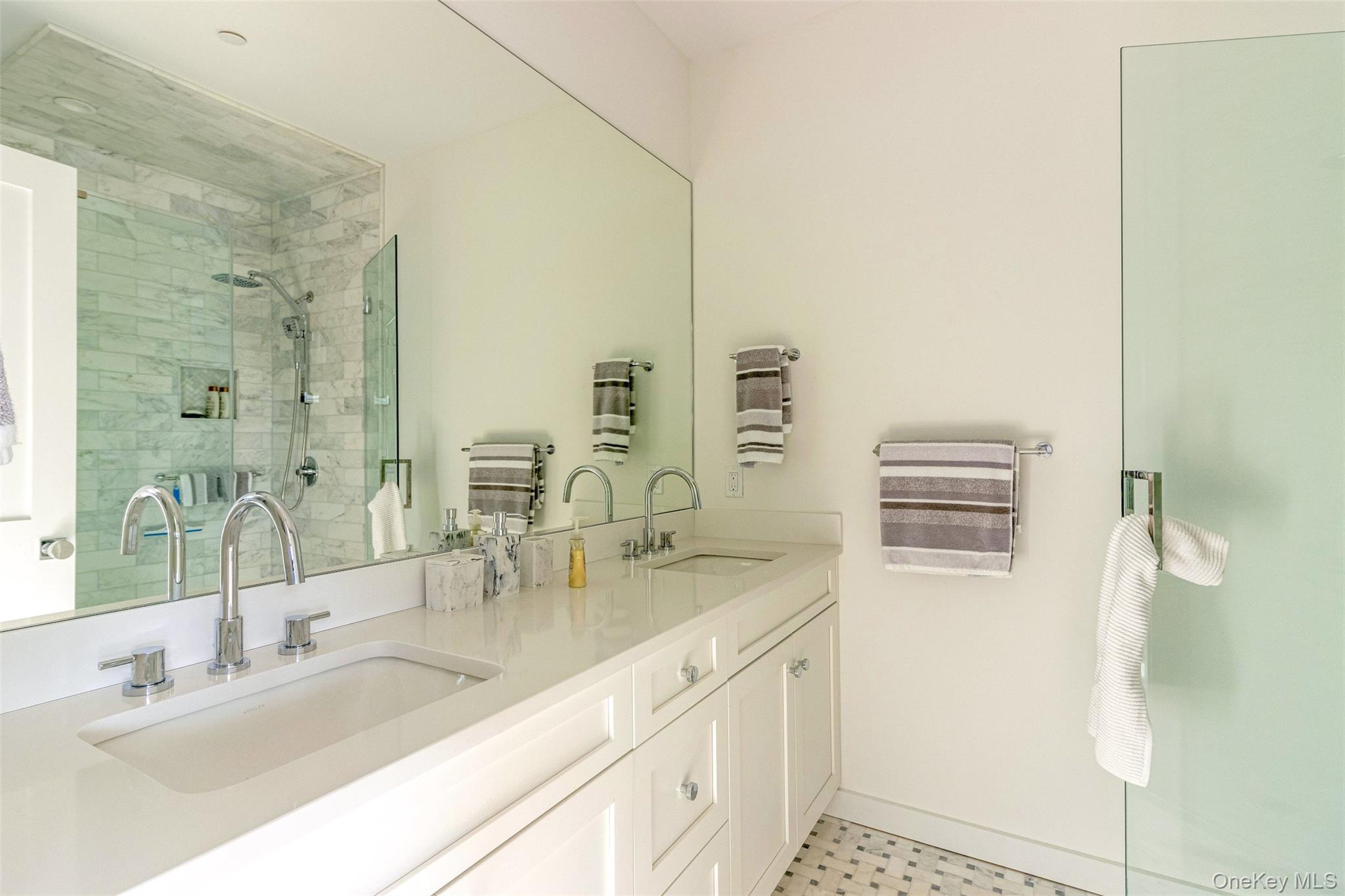 123 Sterling Avenue # 12, Greenport, NY 11944