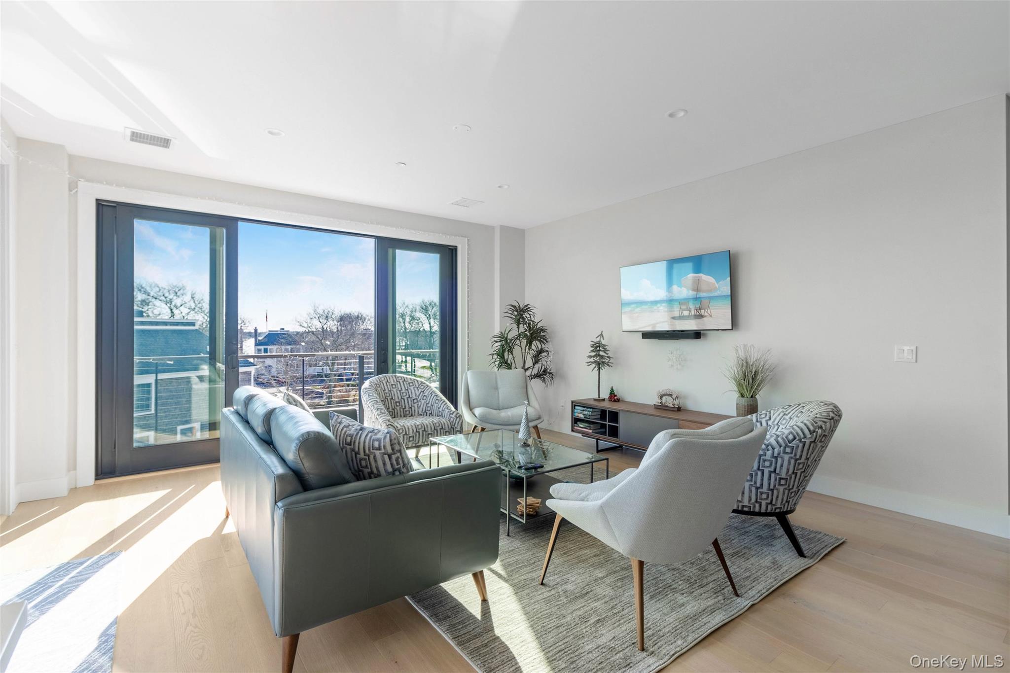 123 Sterling Avenue # 12, Greenport, NY 11944