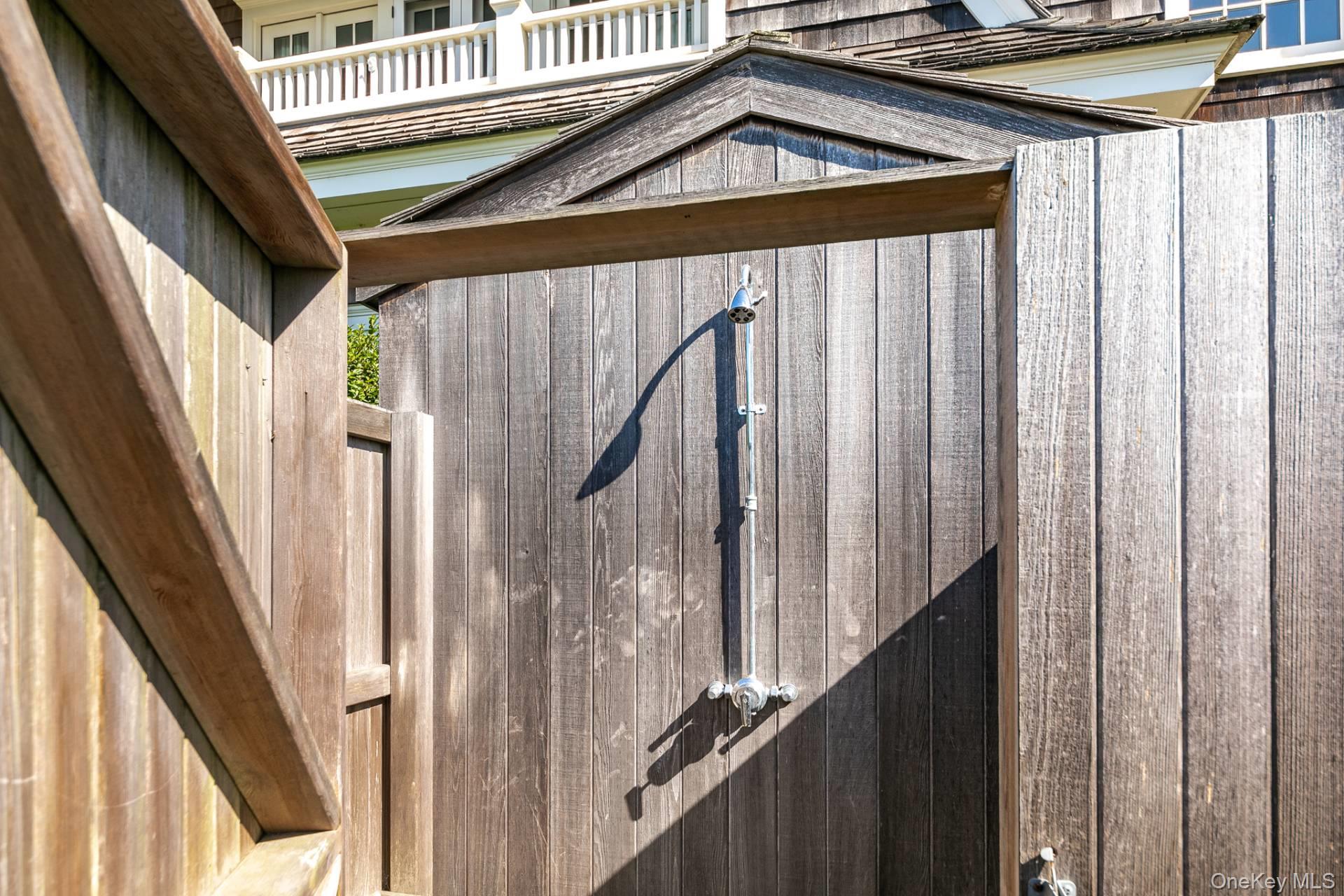 157 Egypt Lane, East Hampton, NY 11937