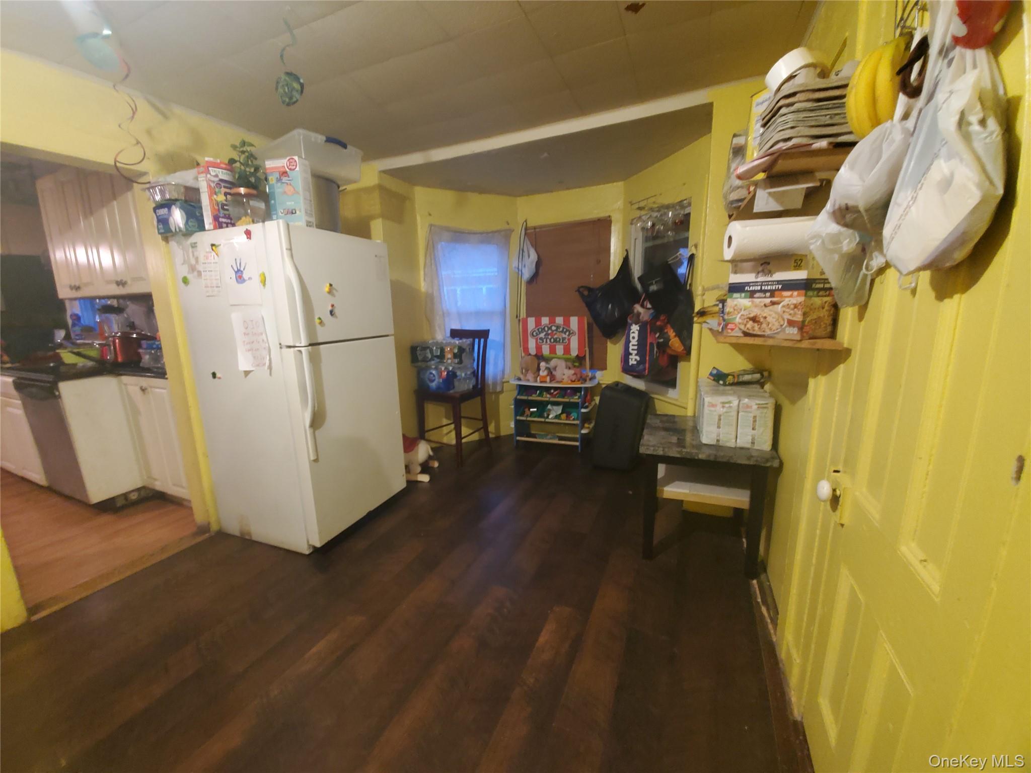 418 Lincoln Street, Riverhead, NY 11901