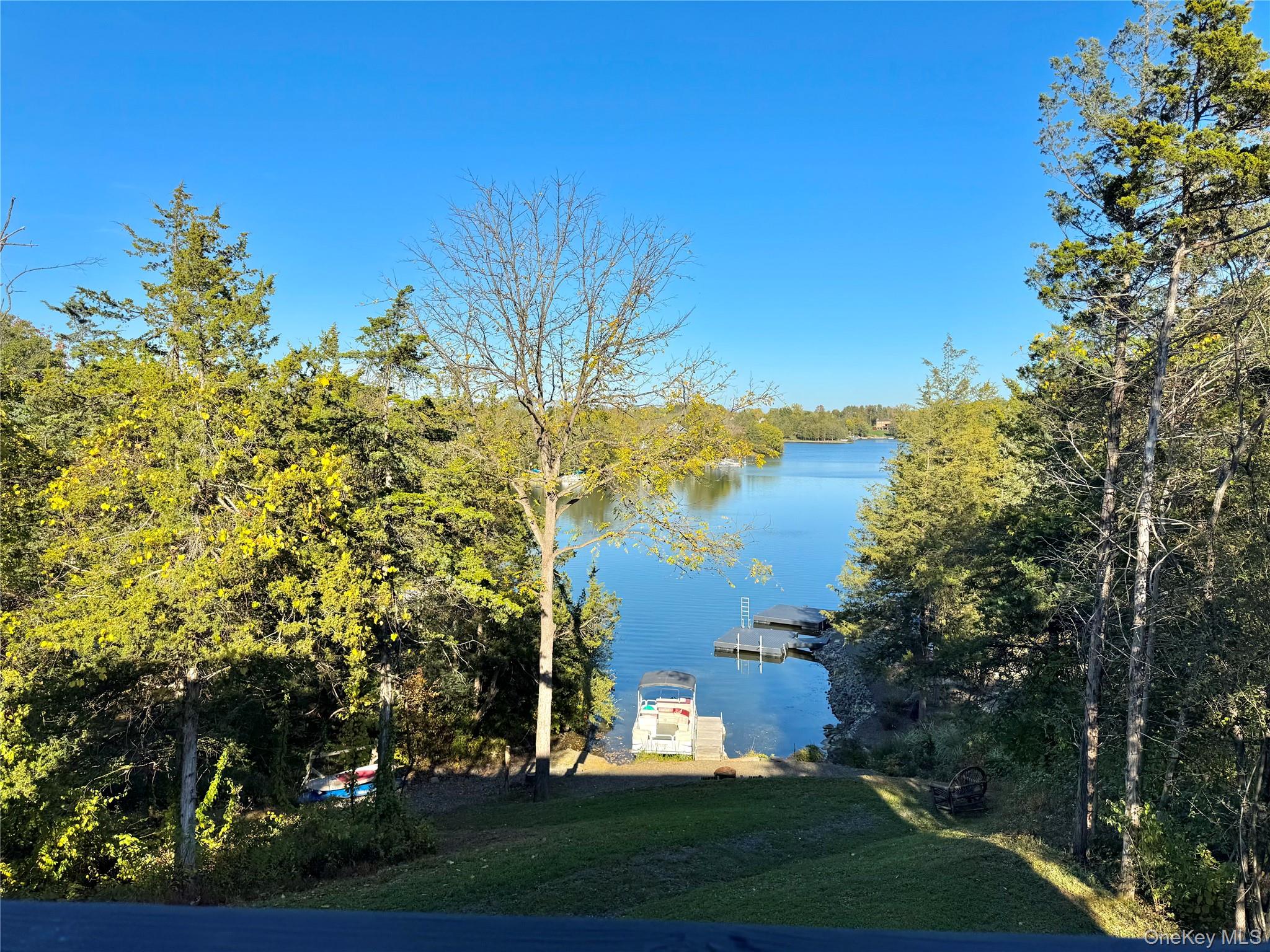 77 Longwood Drive, Athens, NY 12015