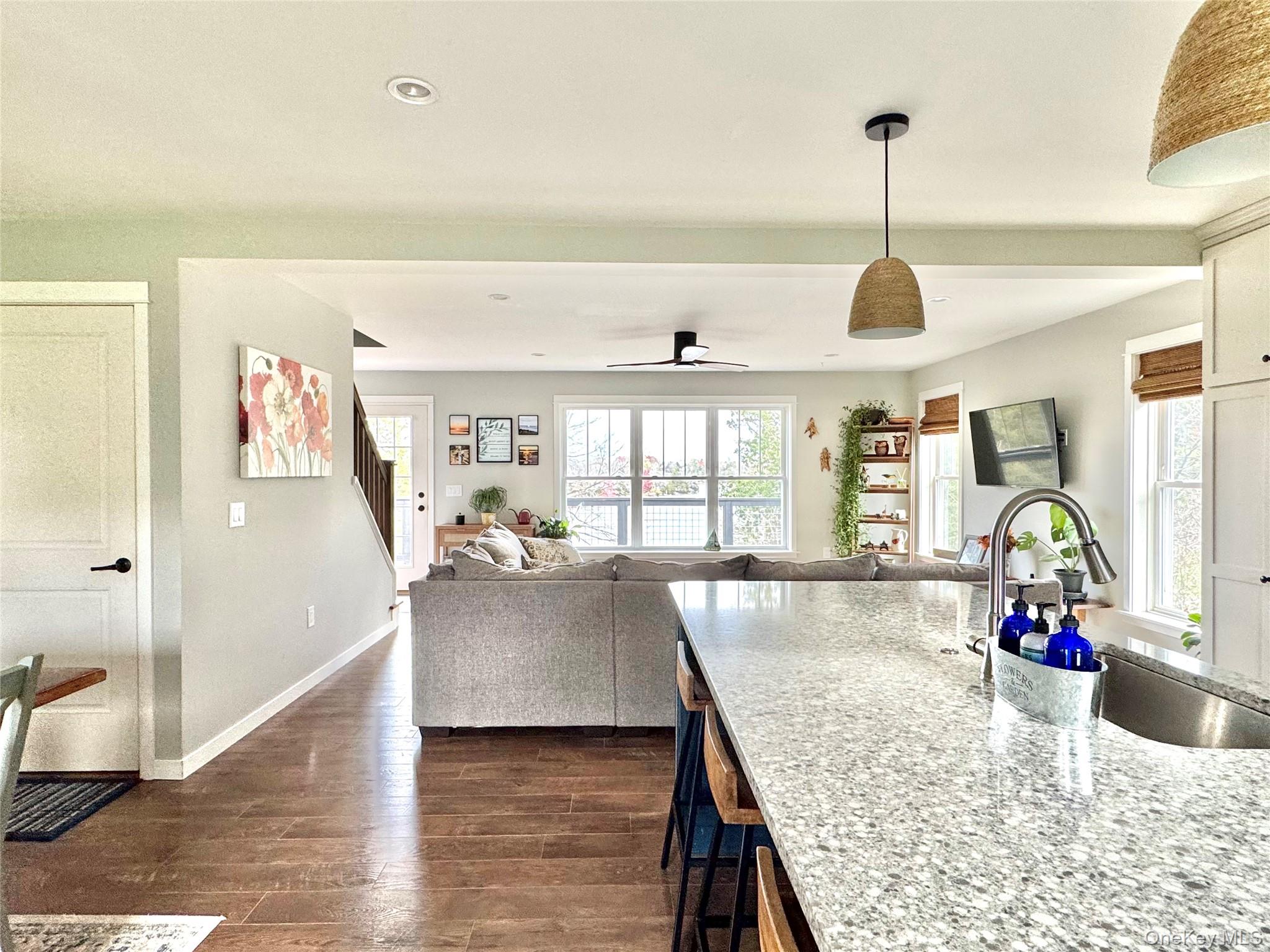 77 Longwood Drive, Athens, NY 12015