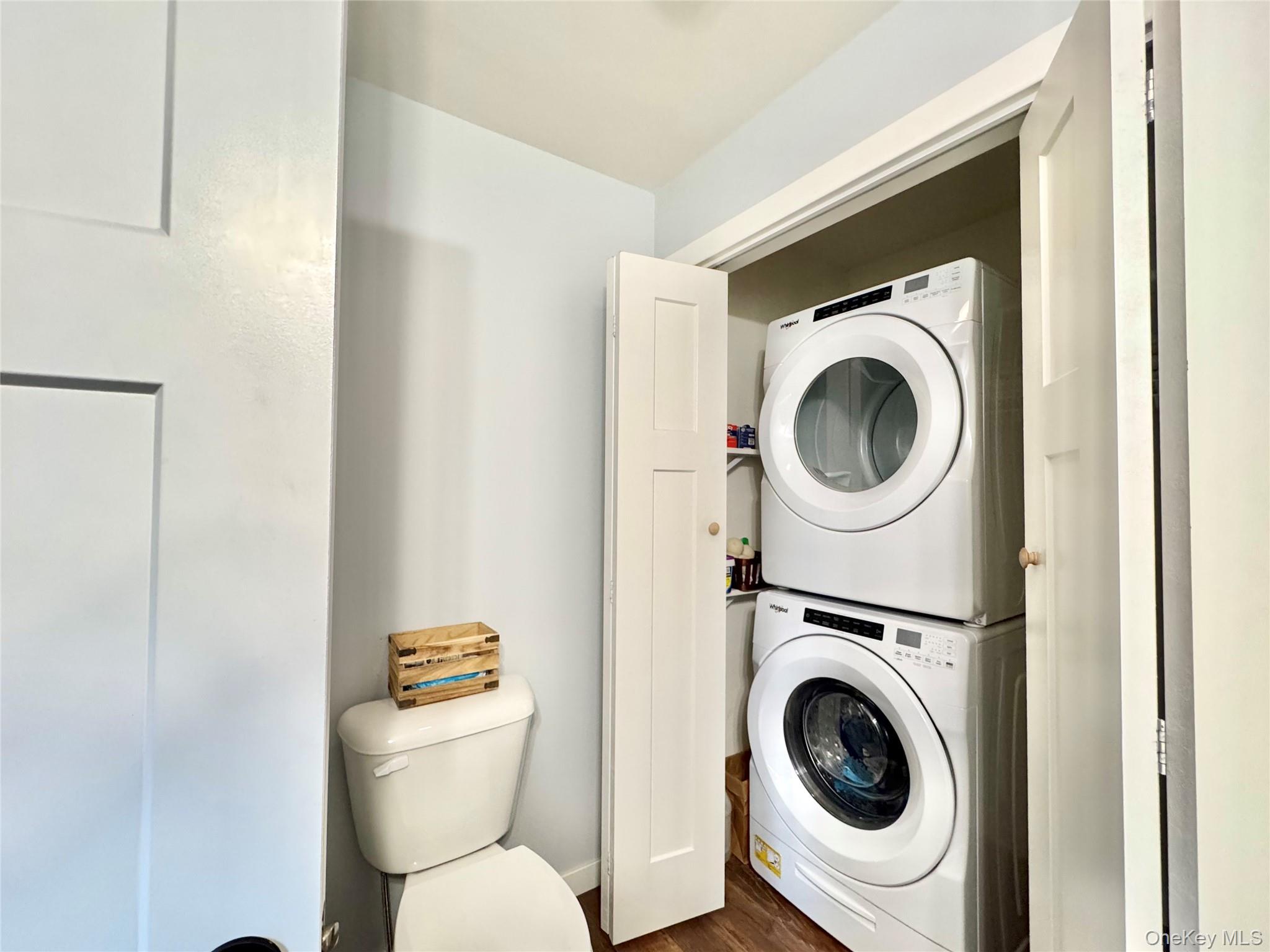 77 Longwood Drive, Athens, NY 12015