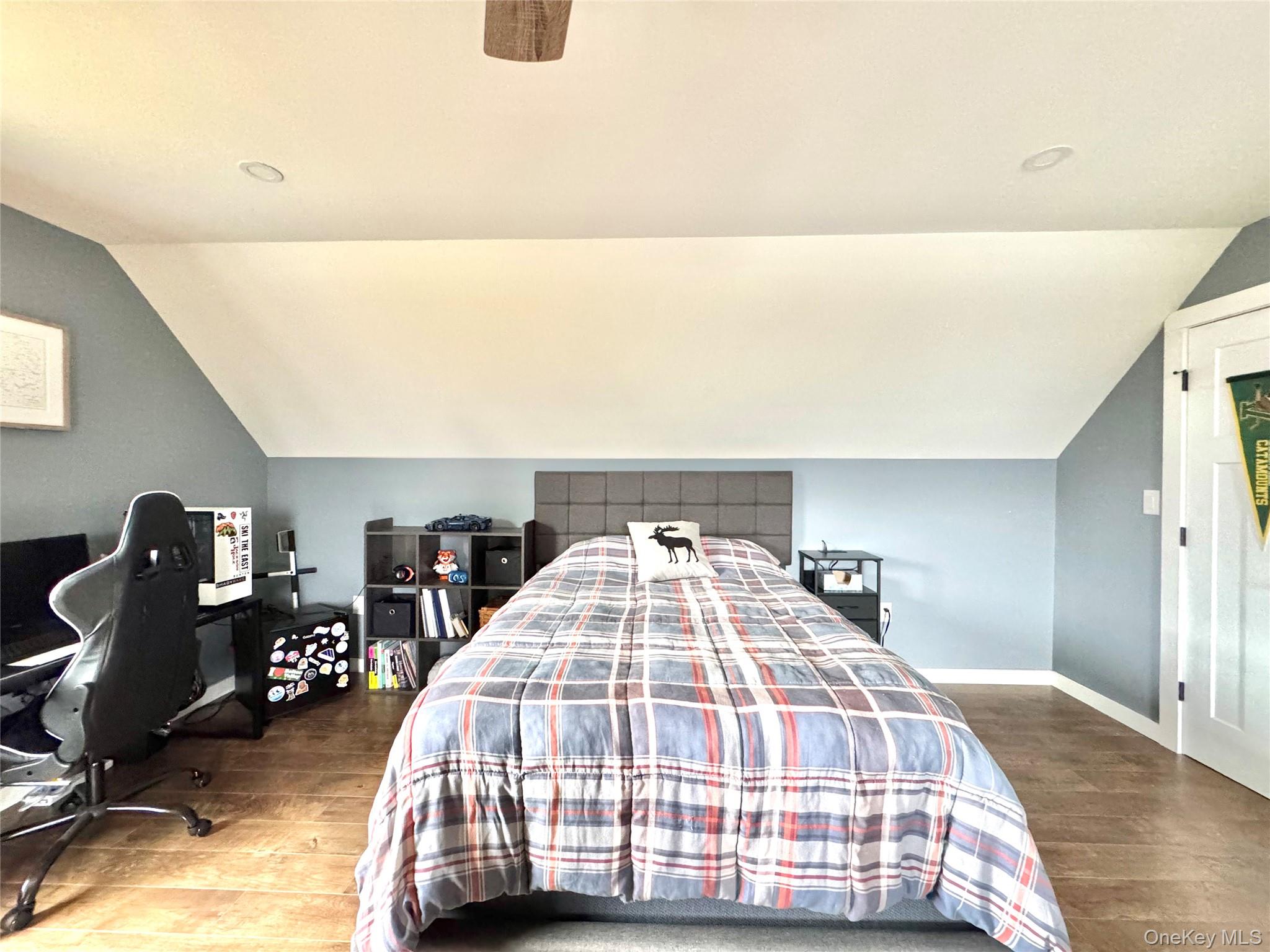 77 Longwood Drive, Athens, NY 12015