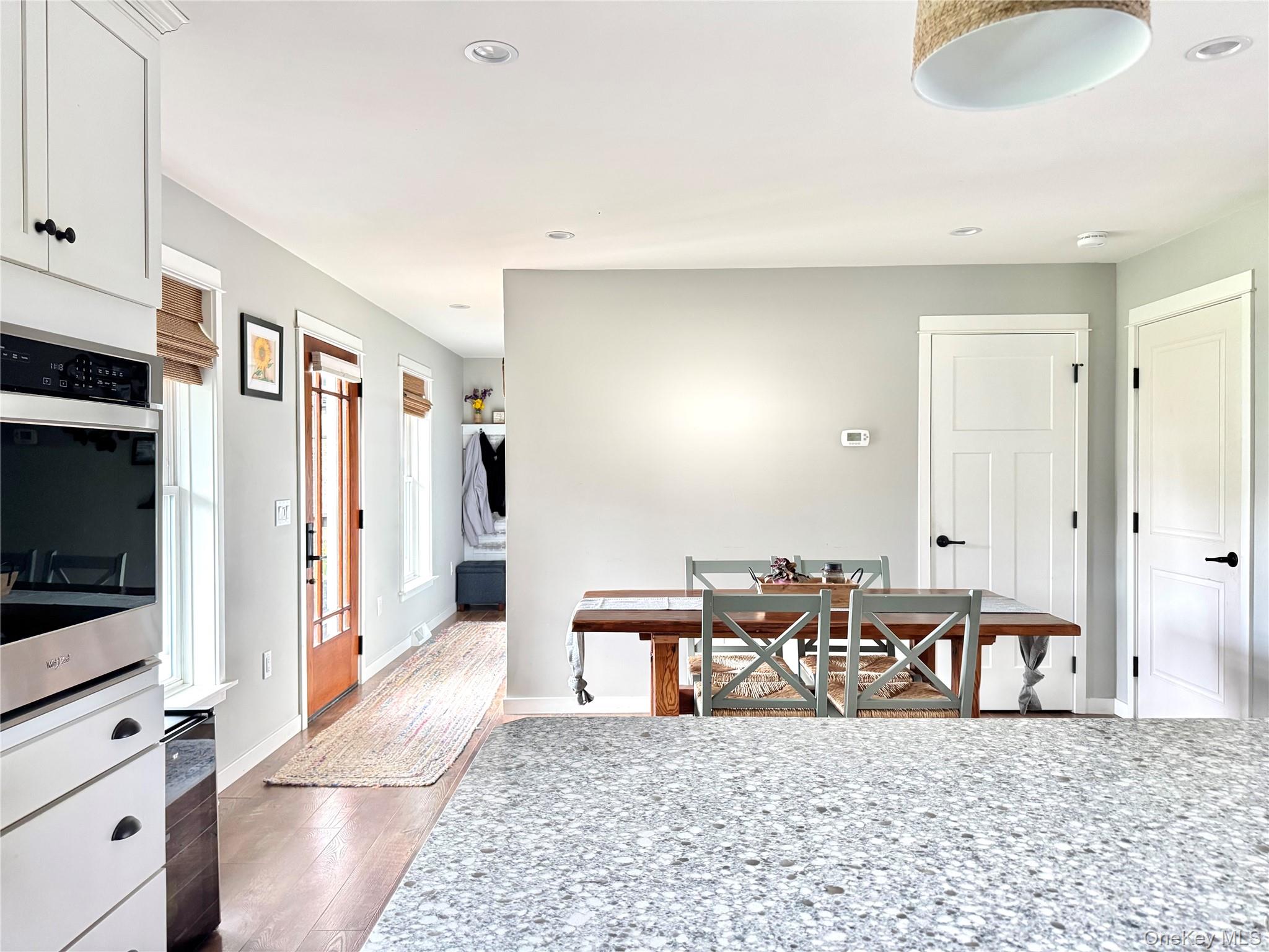 77 Longwood Drive, Athens, NY 12015