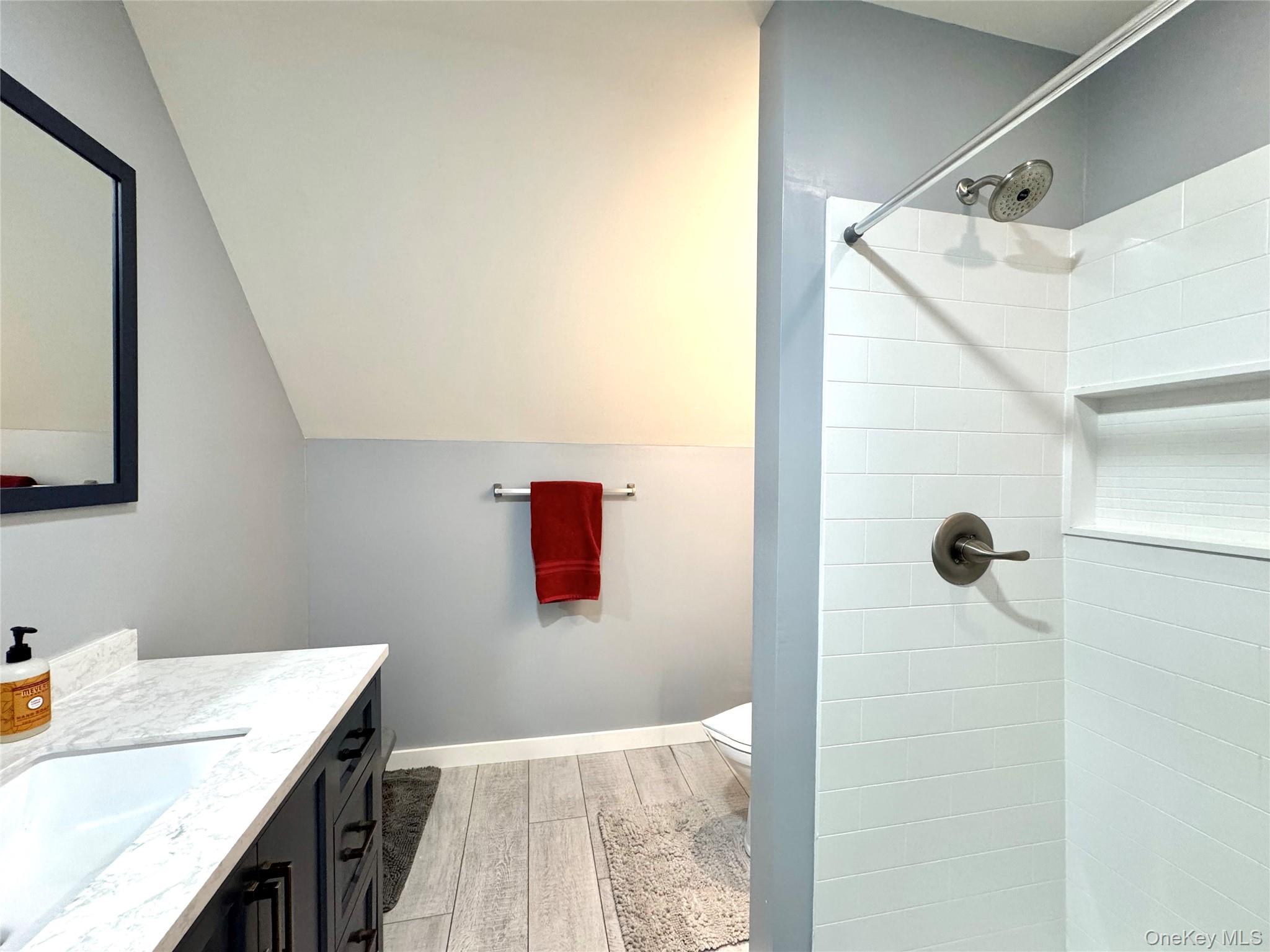 77 Longwood Drive, Athens, NY 12015