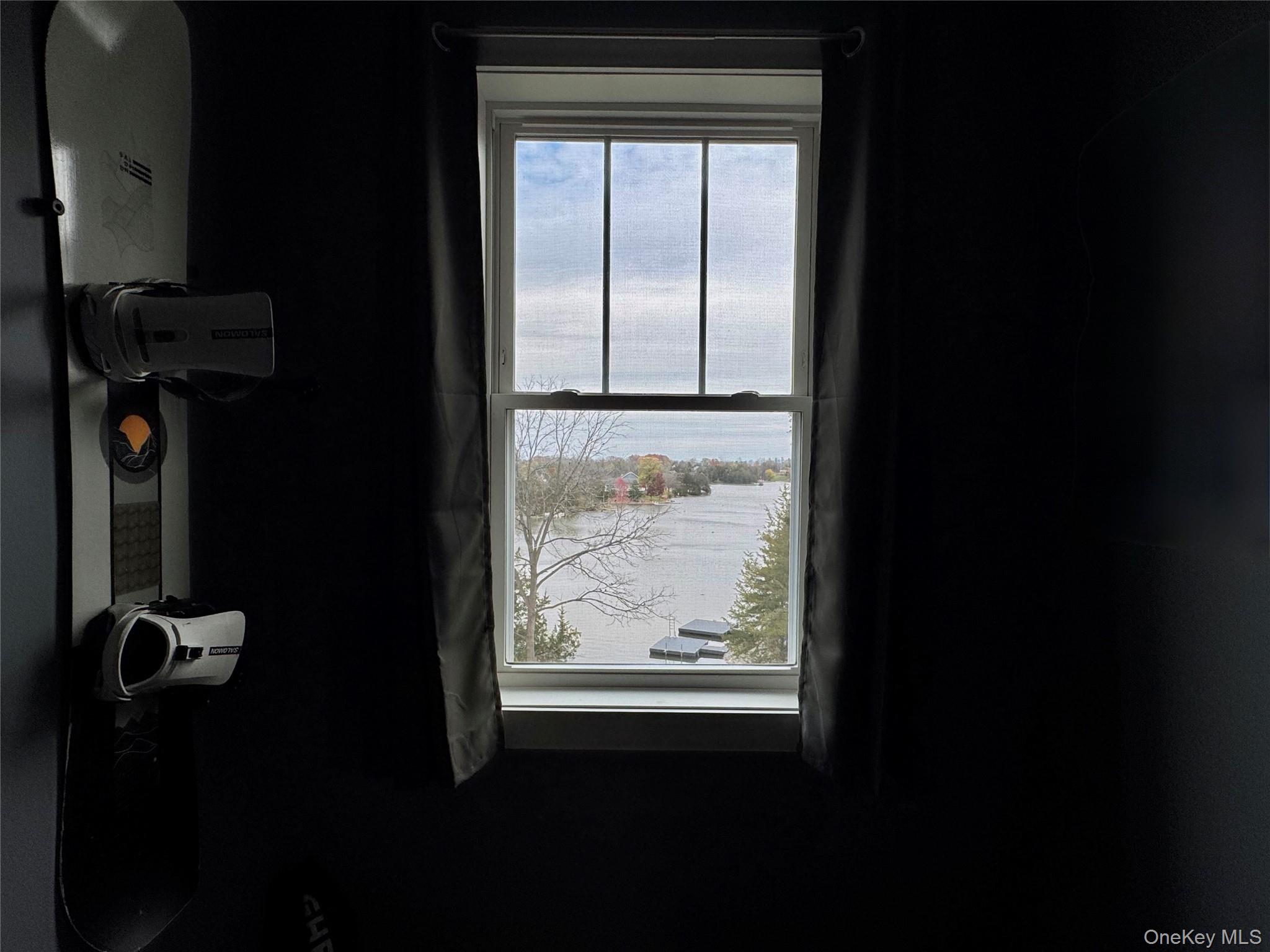 77 Longwood Drive, Athens, NY 12015