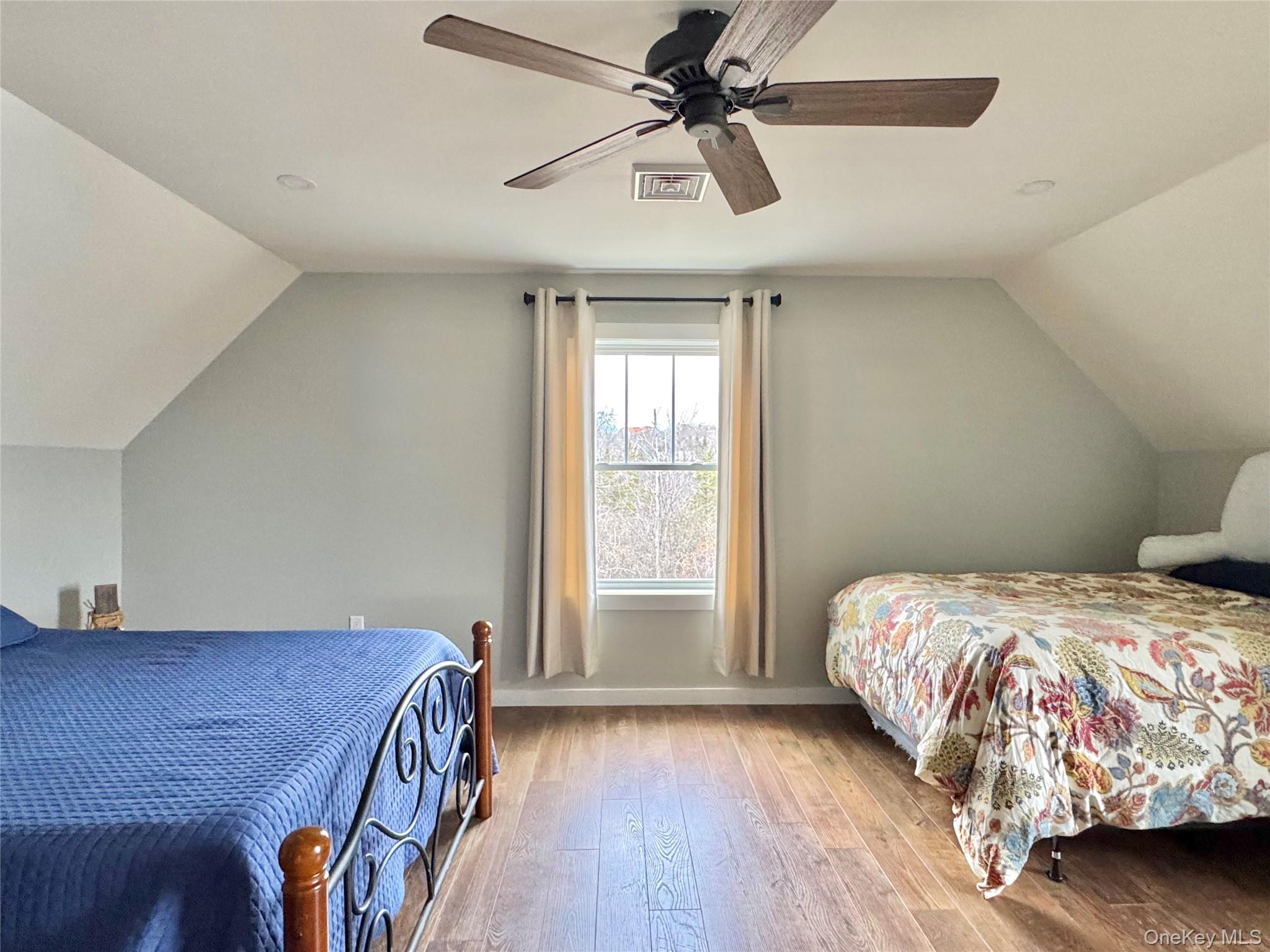 77 Longwood Drive, Athens, NY 12015