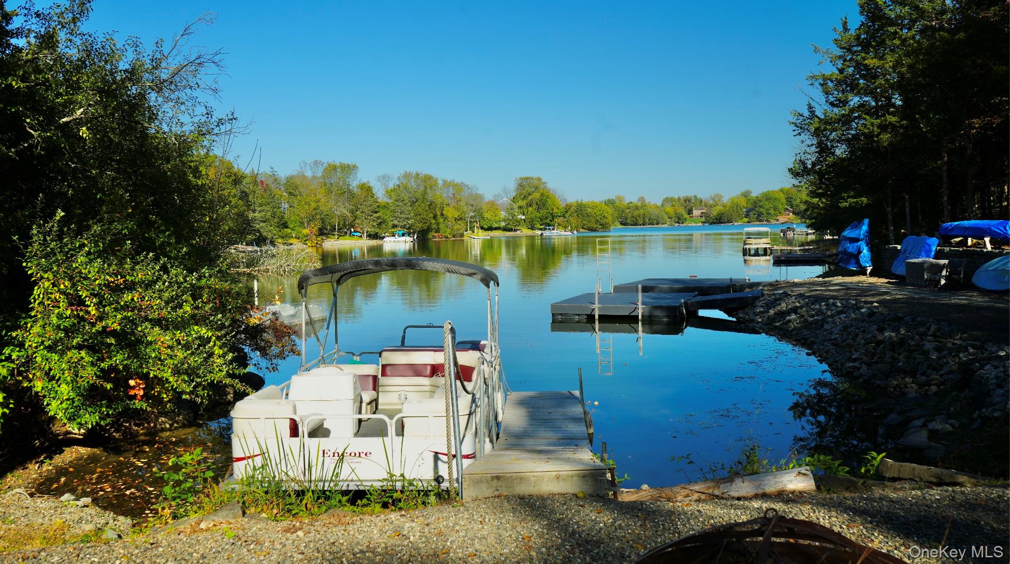 77 Longwood Drive, Athens, NY 12015