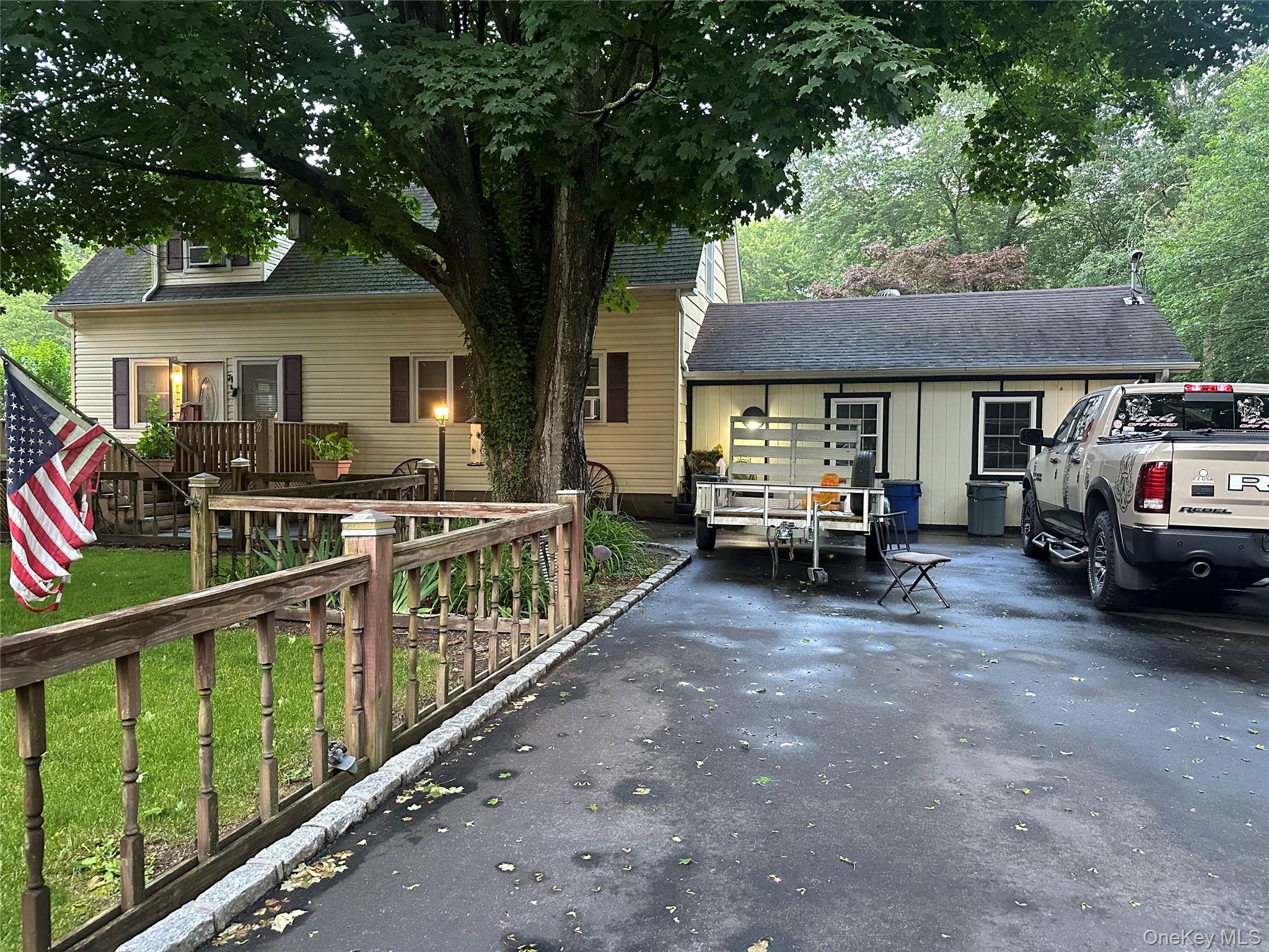 71 Crescent Street, Yaphank, NY 11980