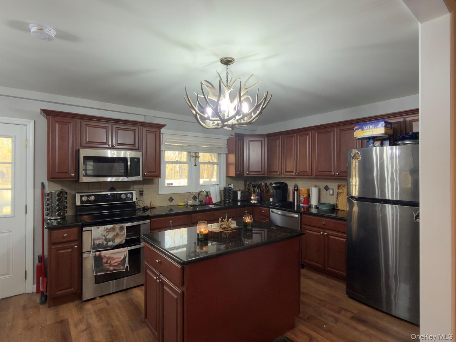 71 Crescent Street, Yaphank, NY 11980