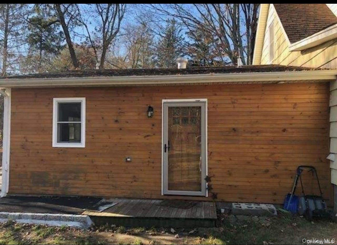 71 Crescent Street, Yaphank, NY 11980