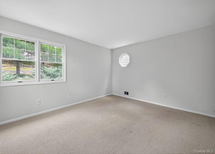 301 Kensington Way, Mount Kisco, NY 10549