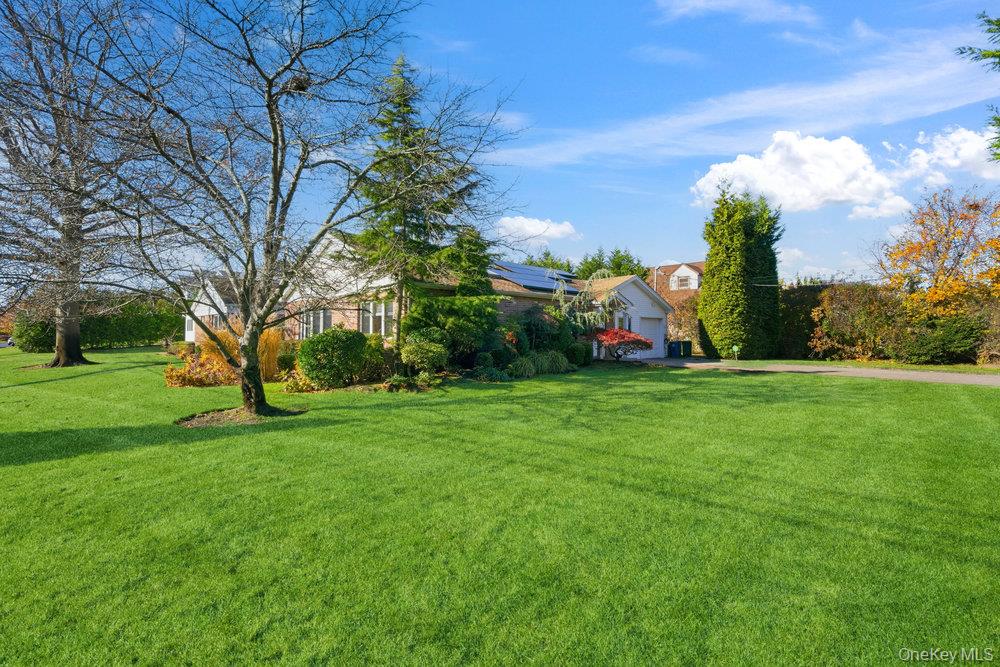 72 Lake End Road, Merrick, NY 11566