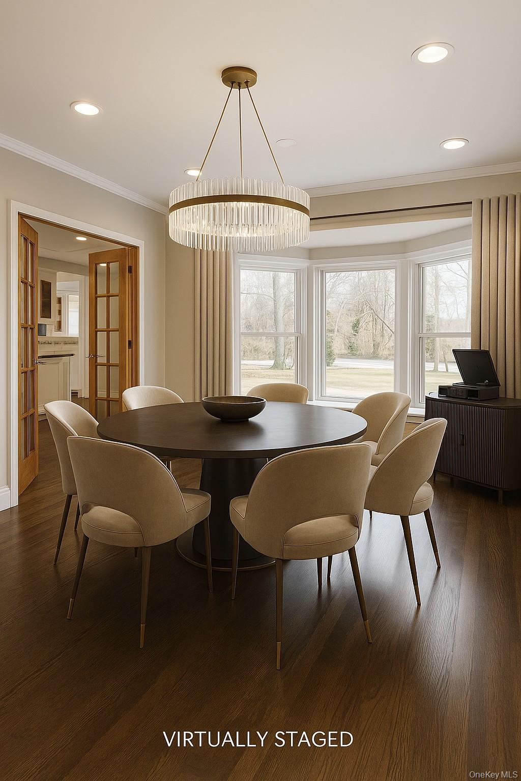 174 Parkside Drive, Roslyn Heights, NY 11577