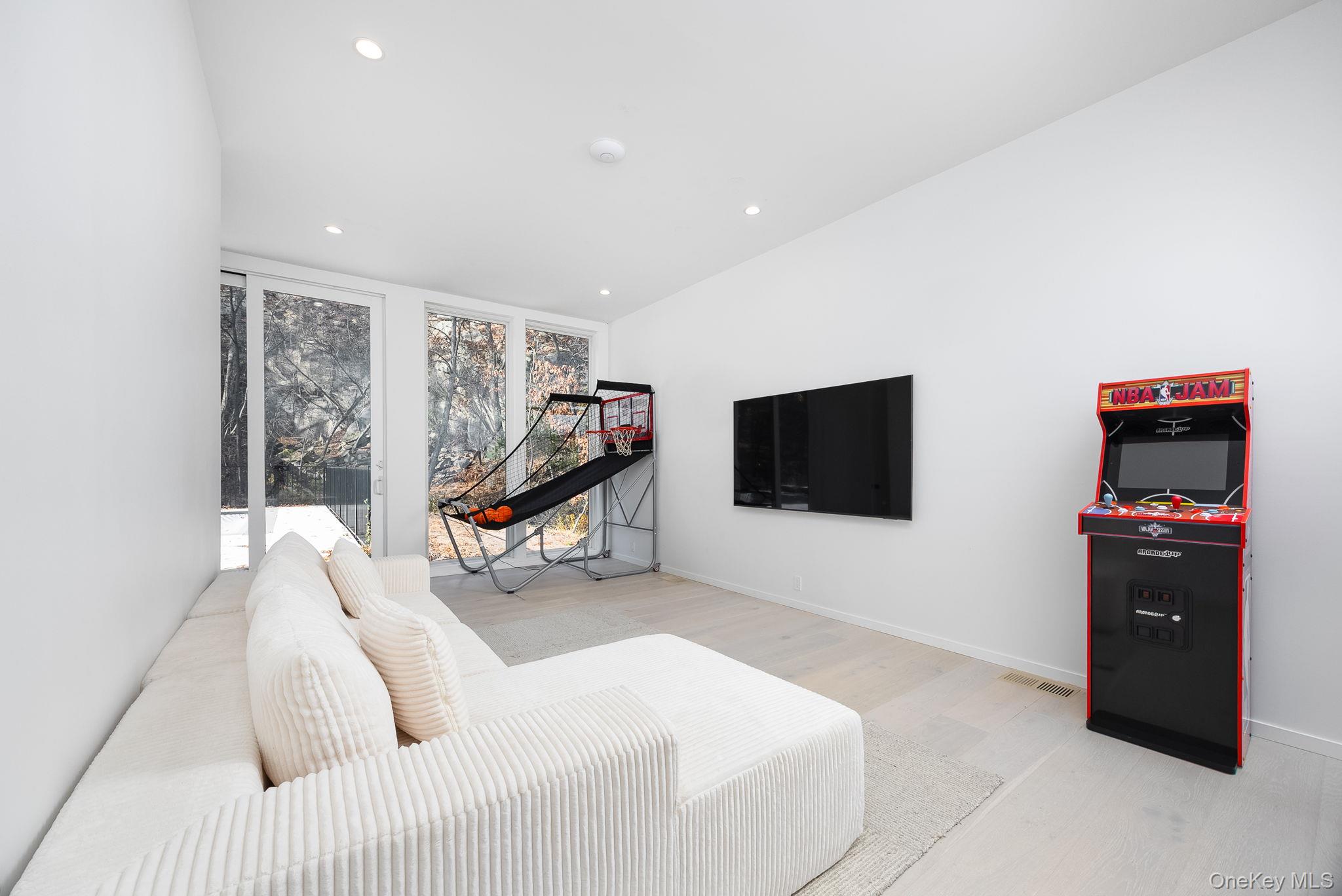 211 Little York Road, Warwick, NY 10990