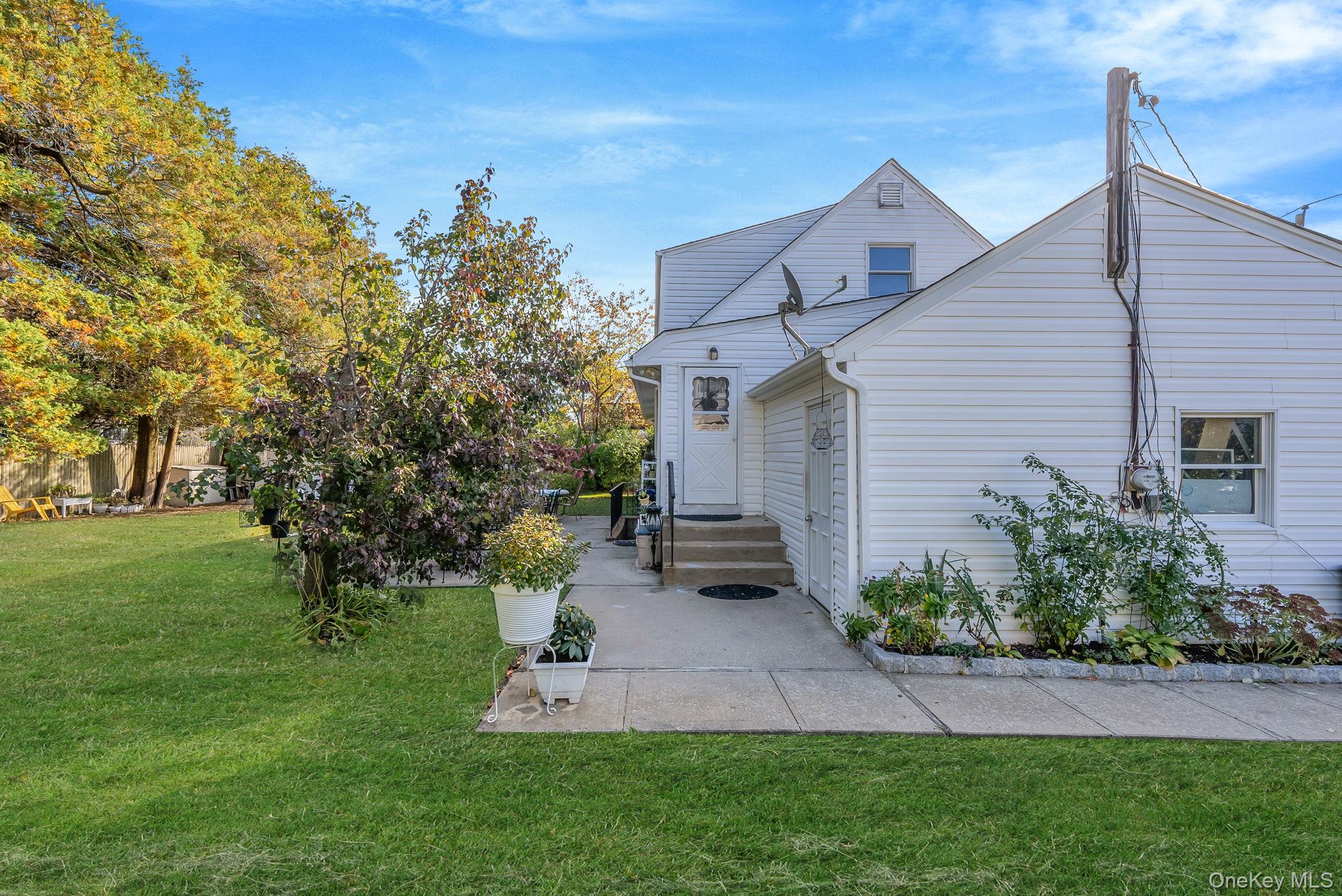 350 52nd Street, Lindenhurst, NY 11757