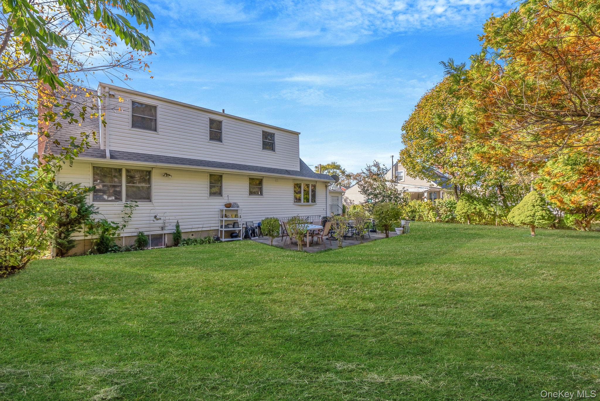 350 52nd Street, Lindenhurst, NY 11757