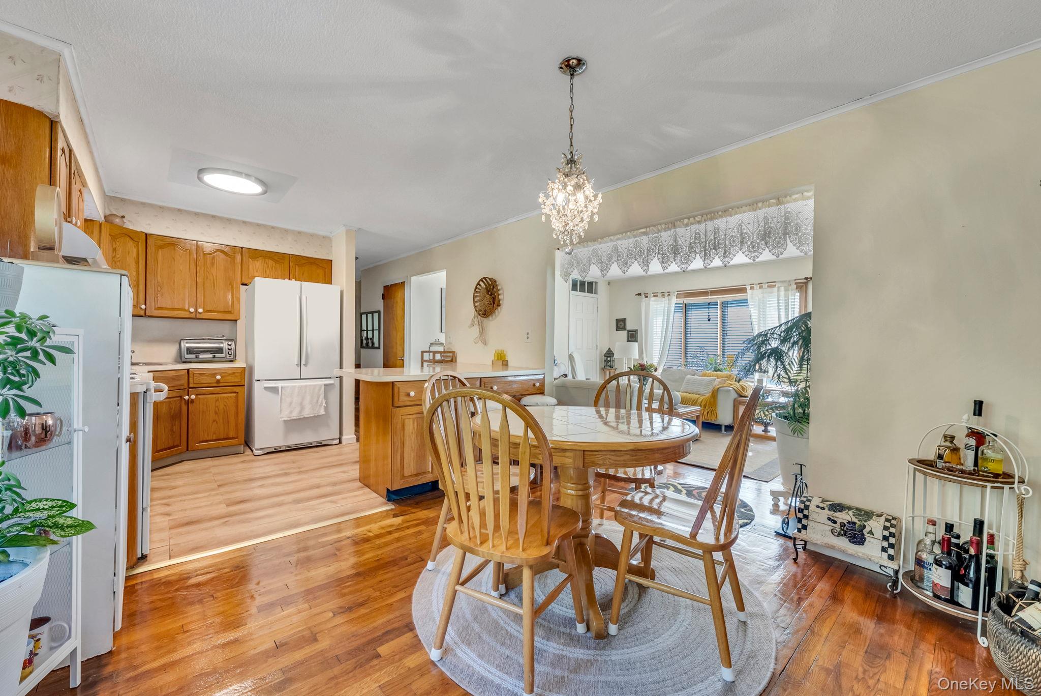 350 52nd Street, Lindenhurst, NY 11757