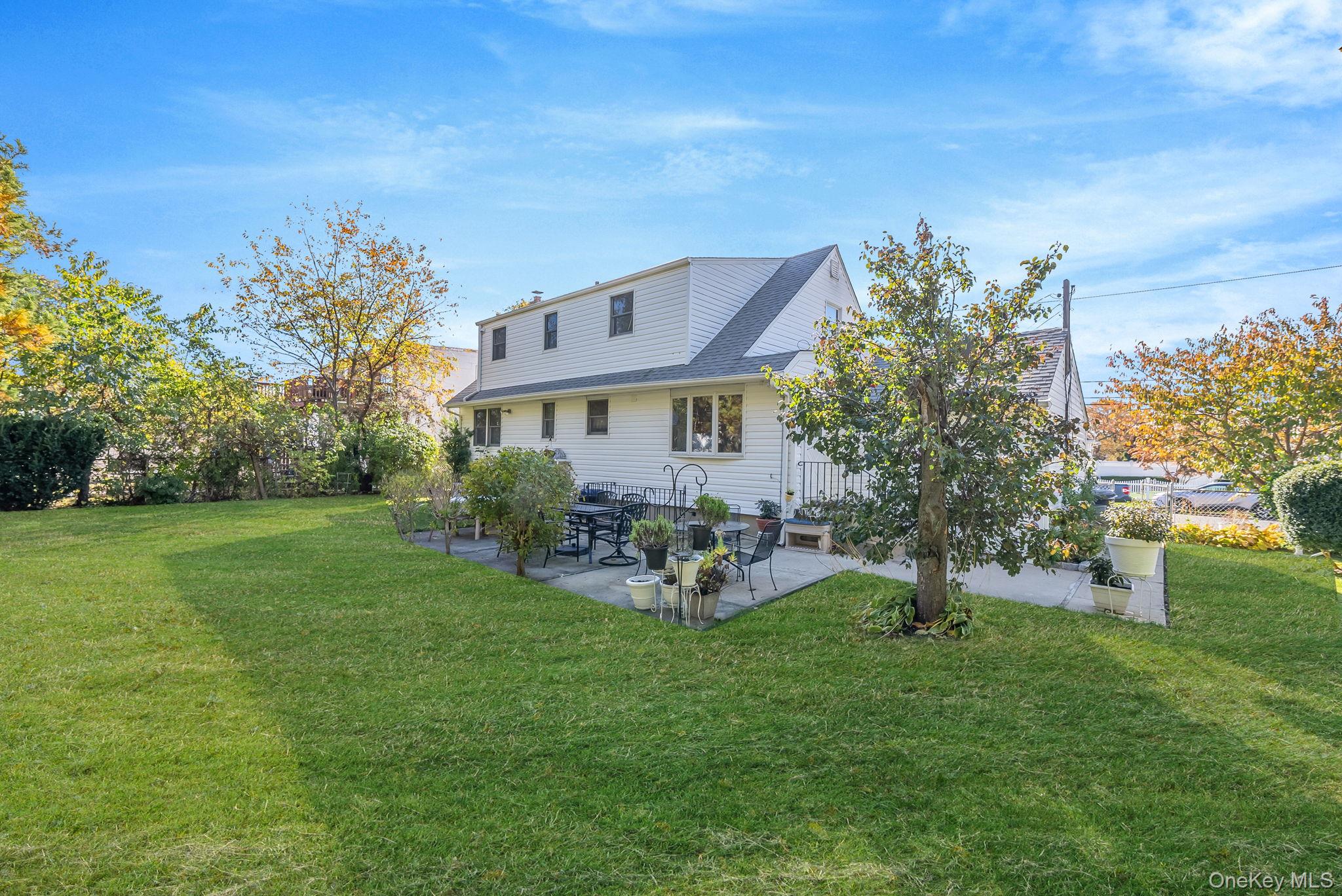 350 52nd Street, Lindenhurst, NY 11757