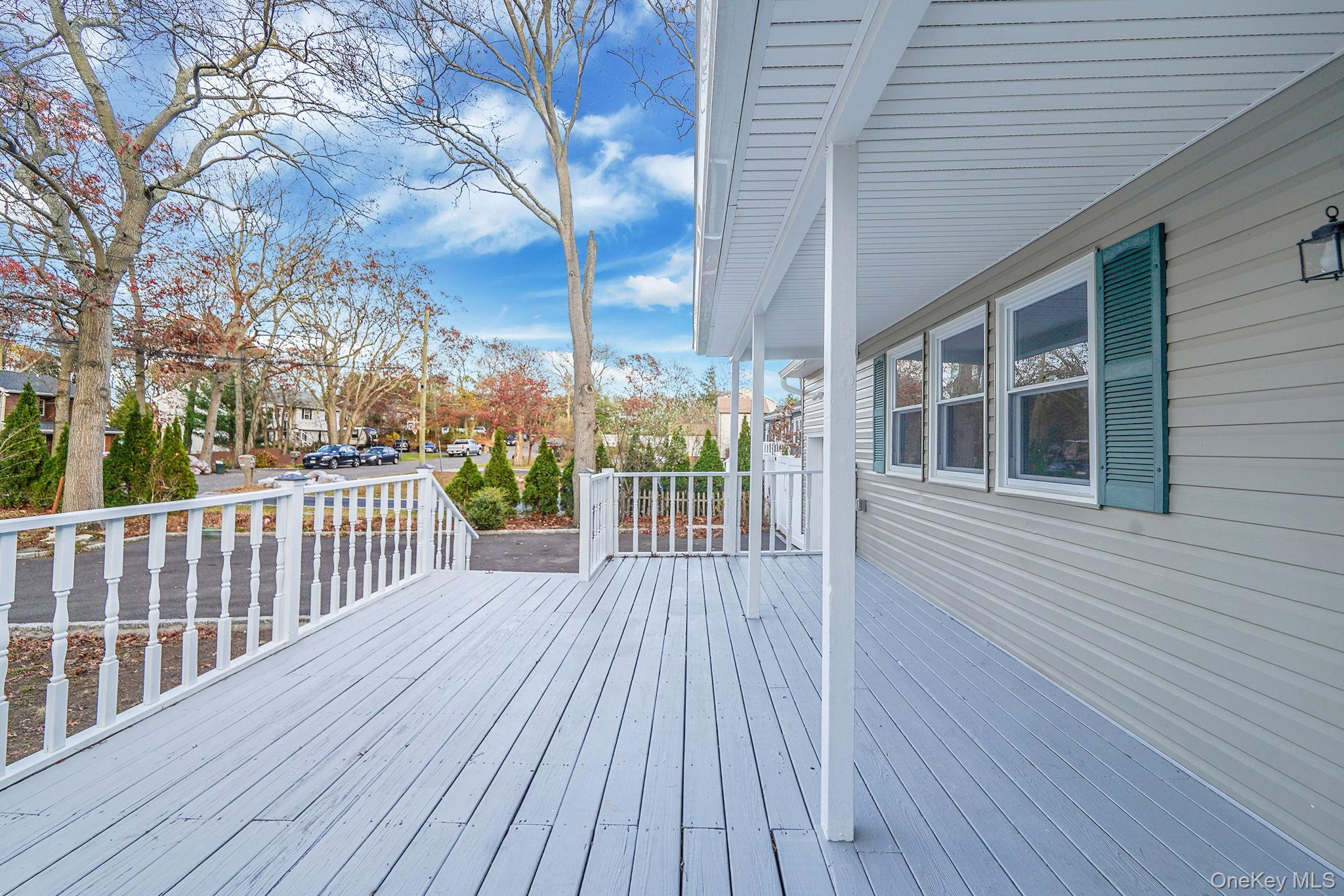 14 Clearview, Selden, NY 11784